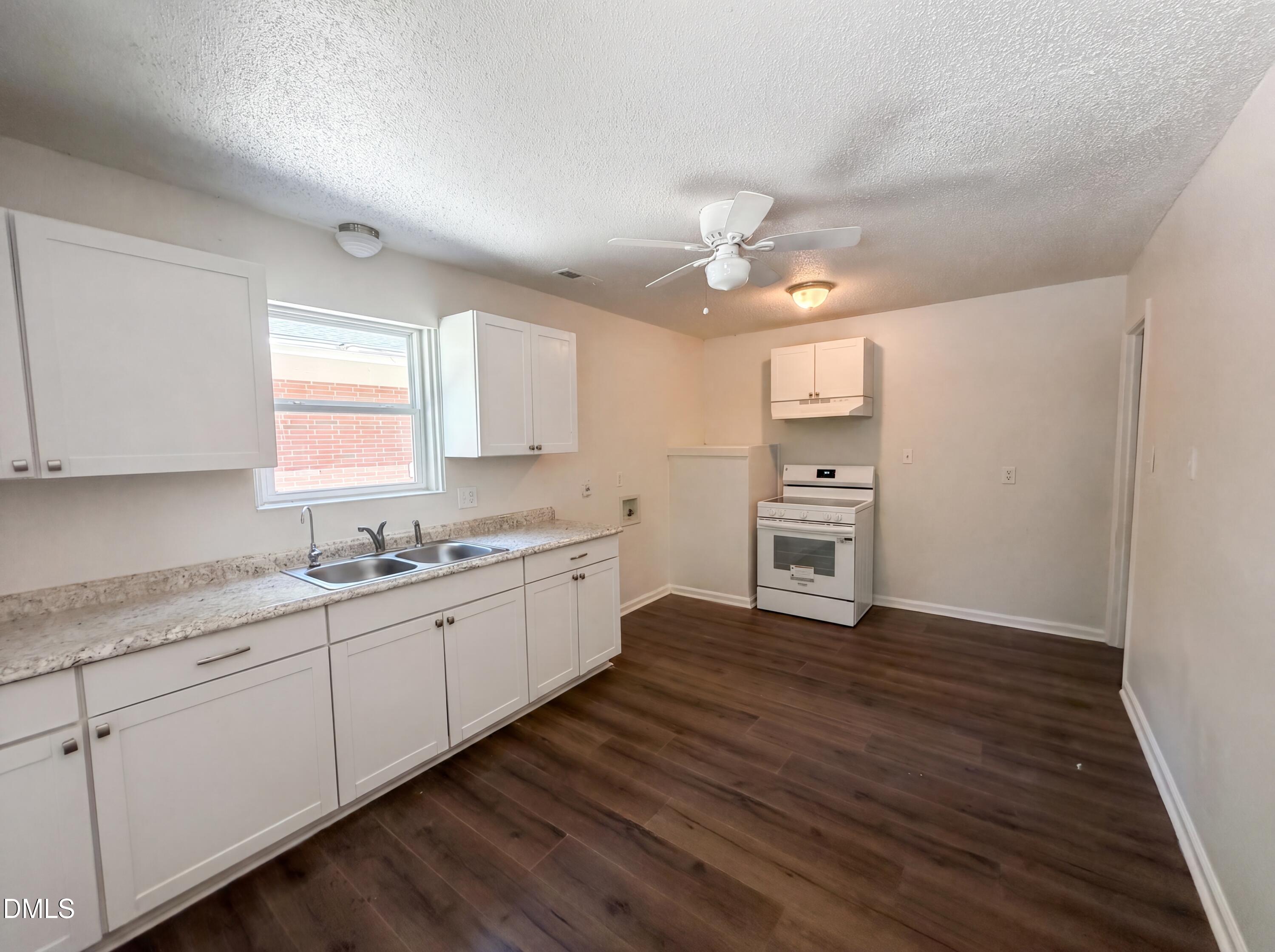 131 W Cornwallis Road Property Photo 5