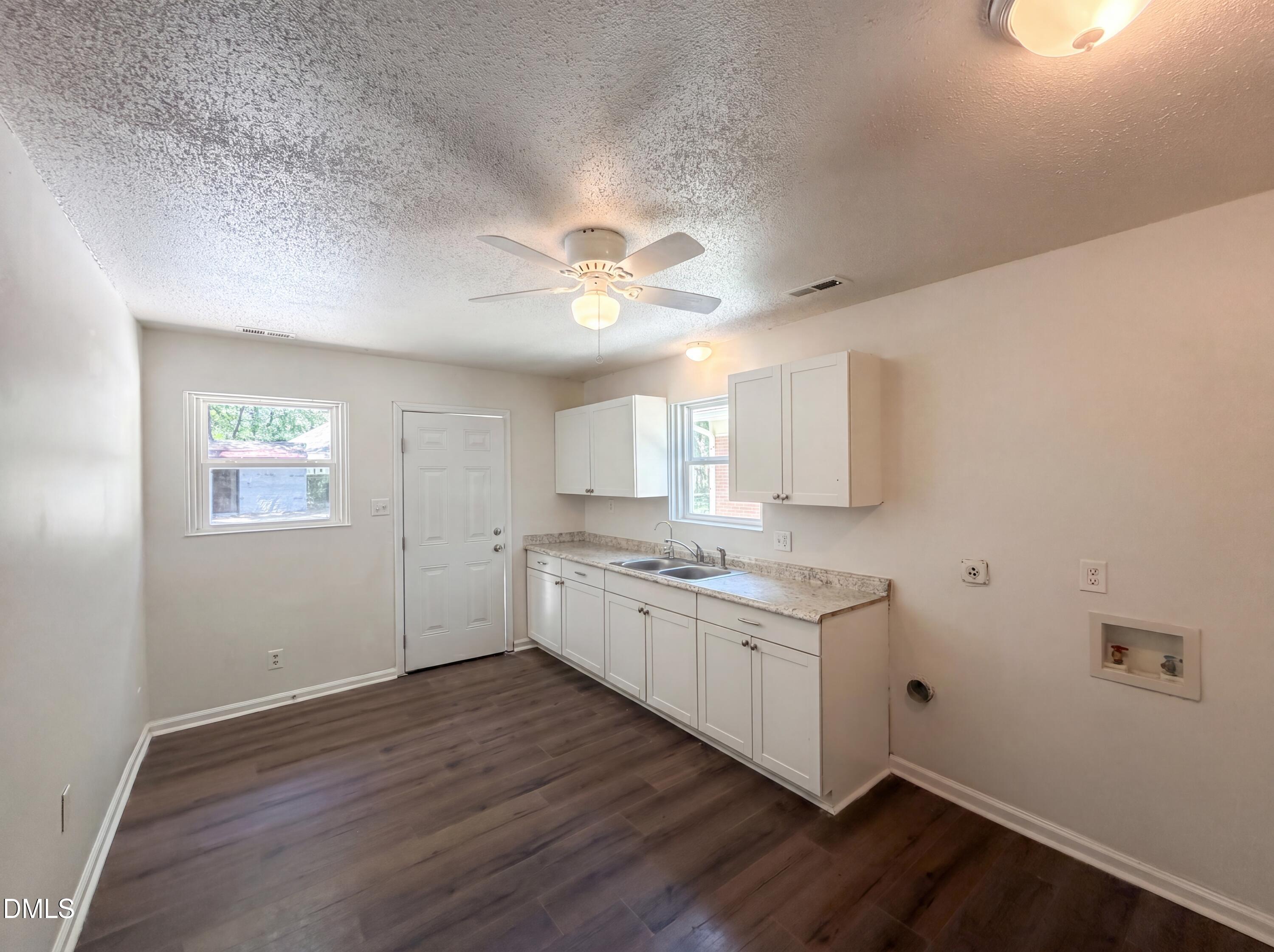 131 W Cornwallis Road Property Photo 6