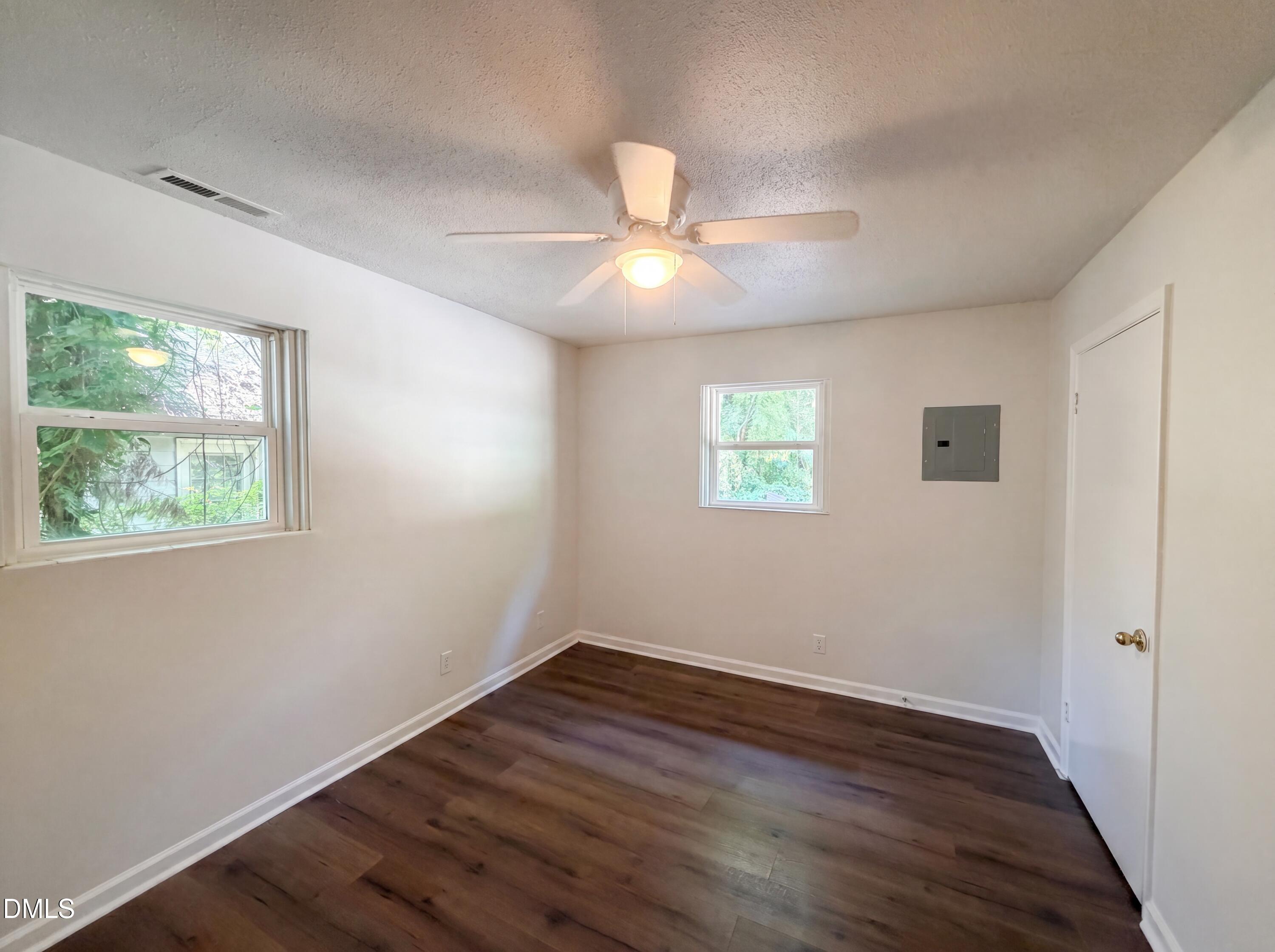 131 W Cornwallis Road Property Photo 9