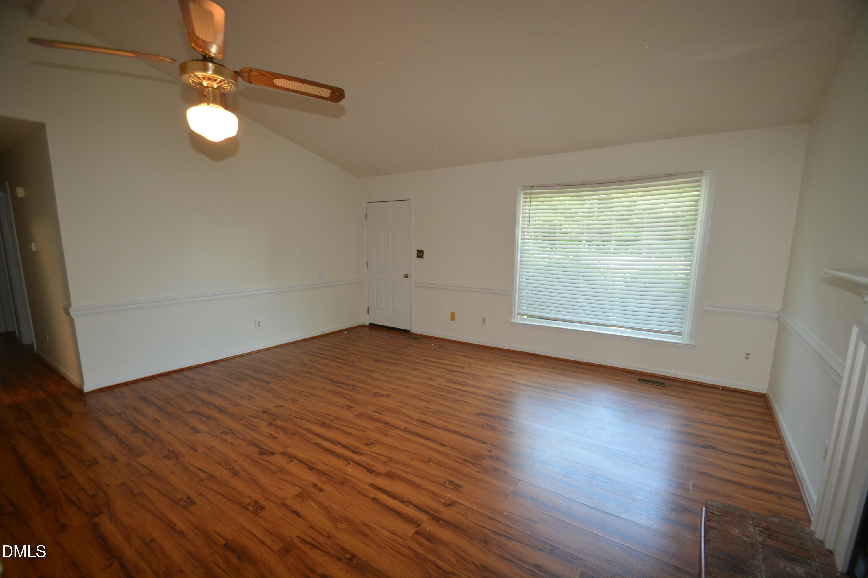 1352 Little Devine Road Property Photo 3