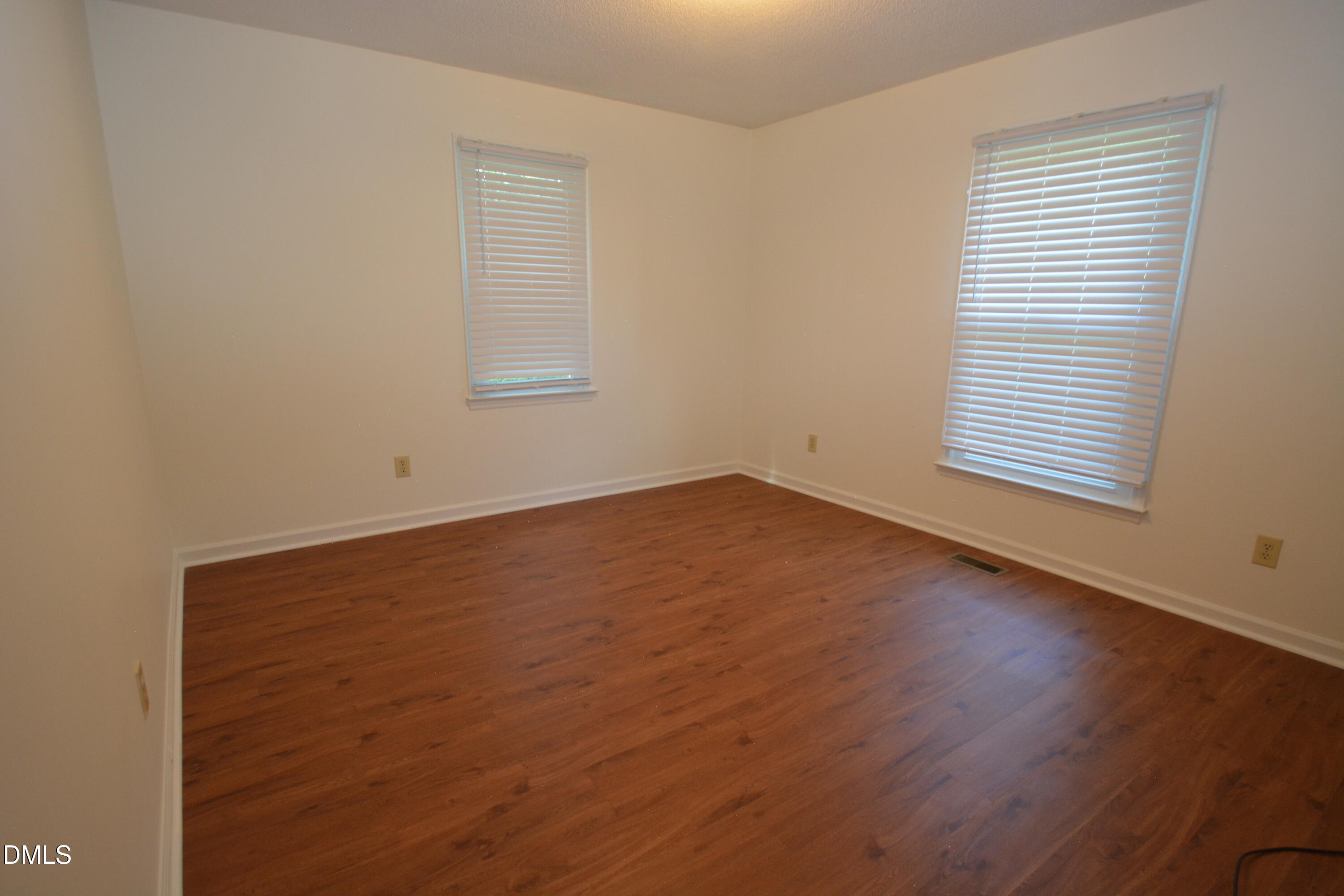 1352 Little Devine Road Property Photo 7