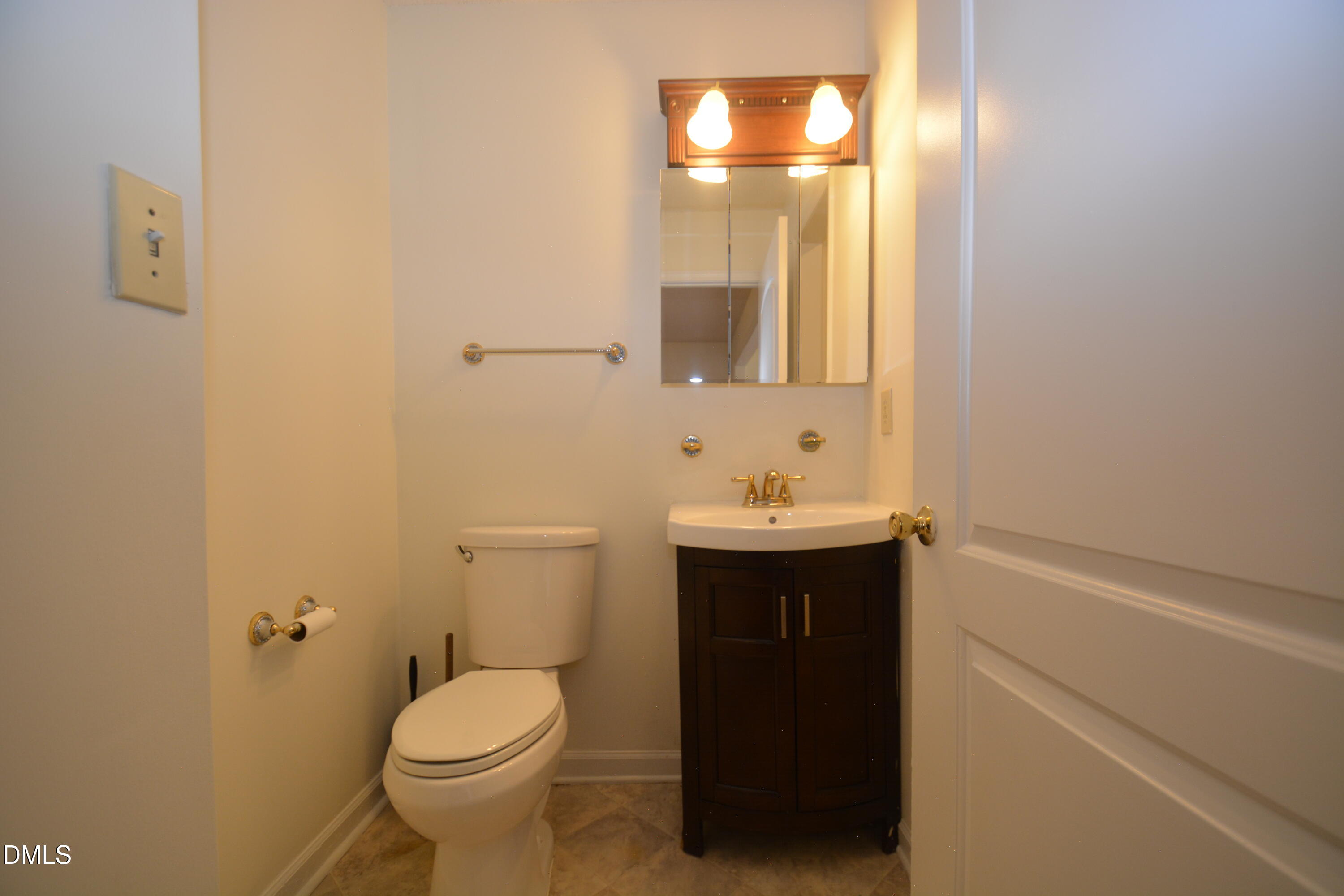 1352 Little Devine Road Property Photo 9