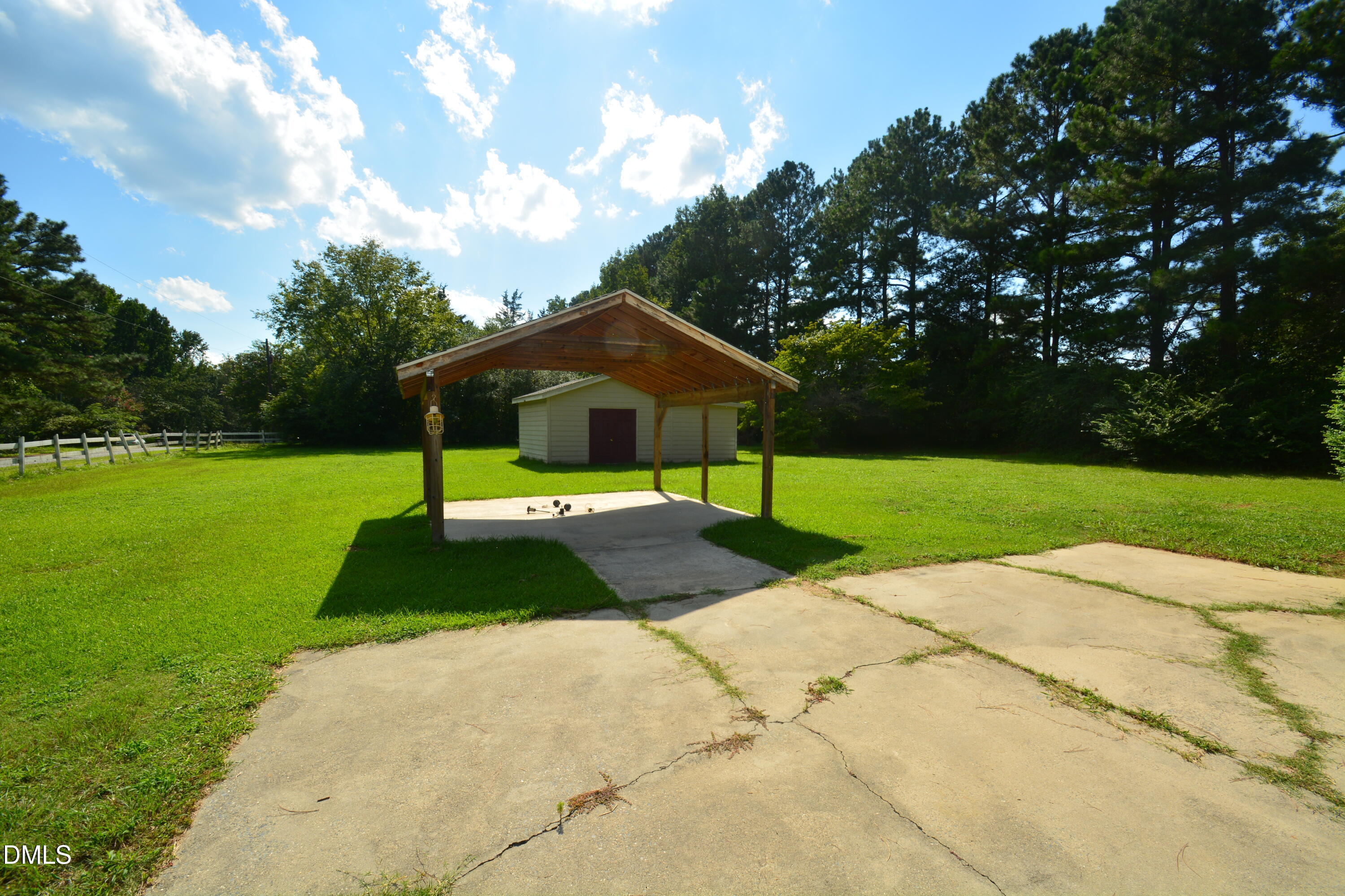 1352 Little Devine Road Property Photo 13