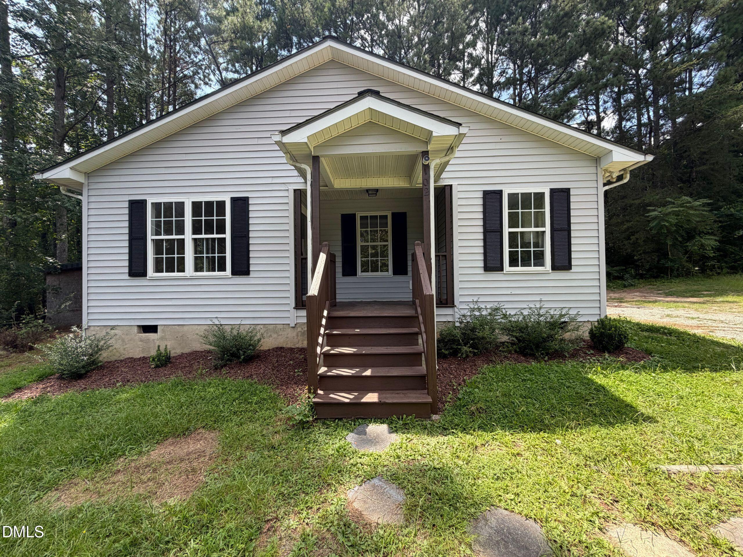 102 Jubilee Drive Property Photo 1
