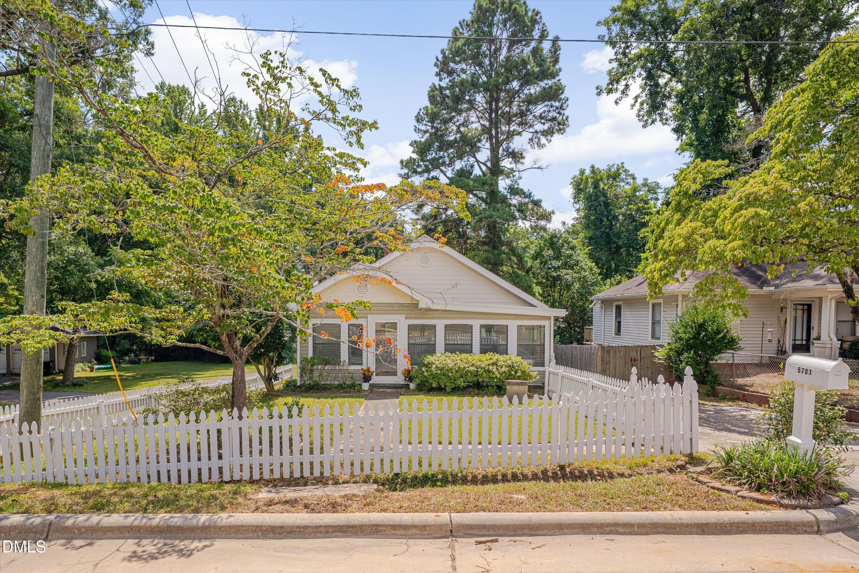 5701 Waycross Street Property Photo 1