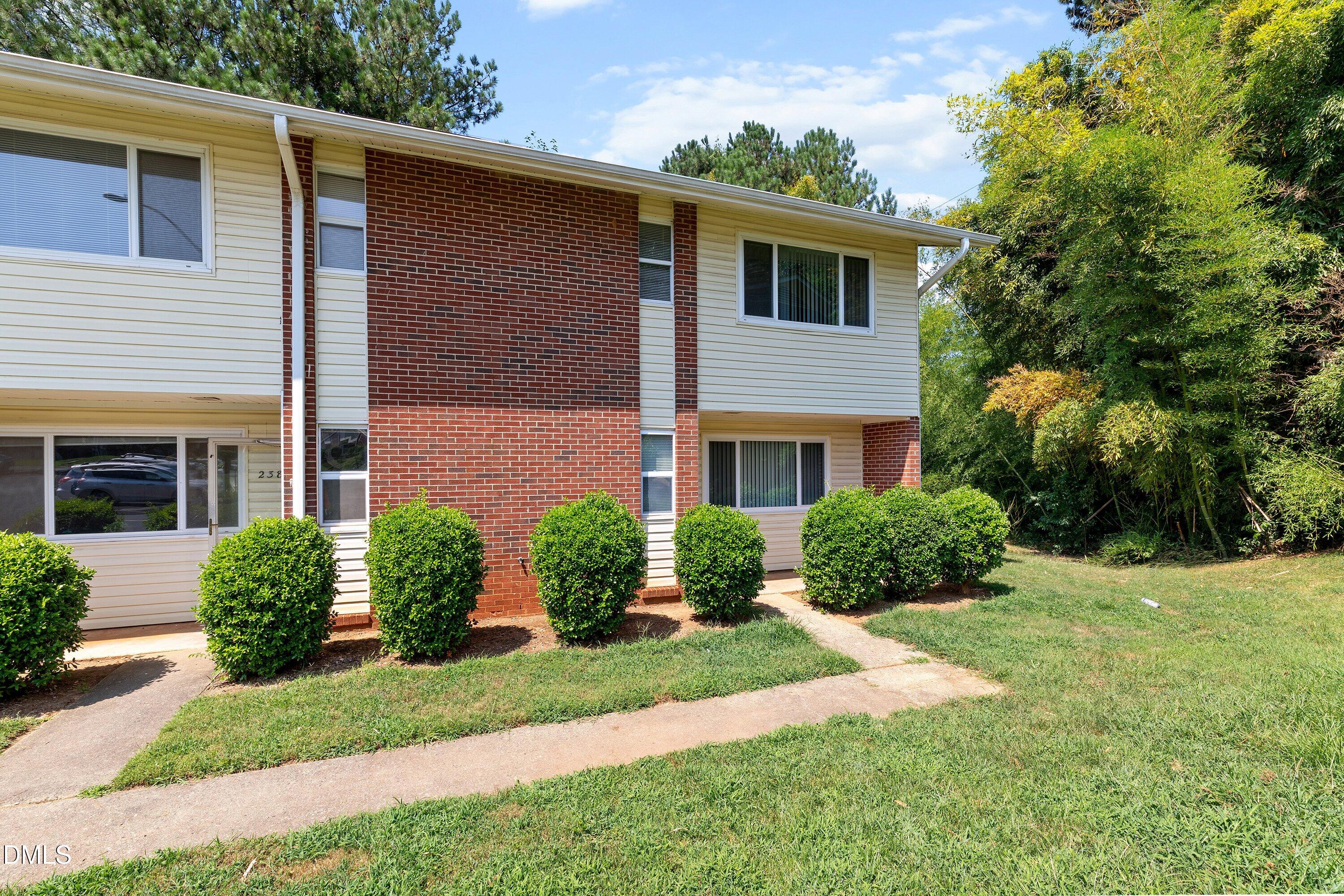 2387 Champion Court Property Photo 4