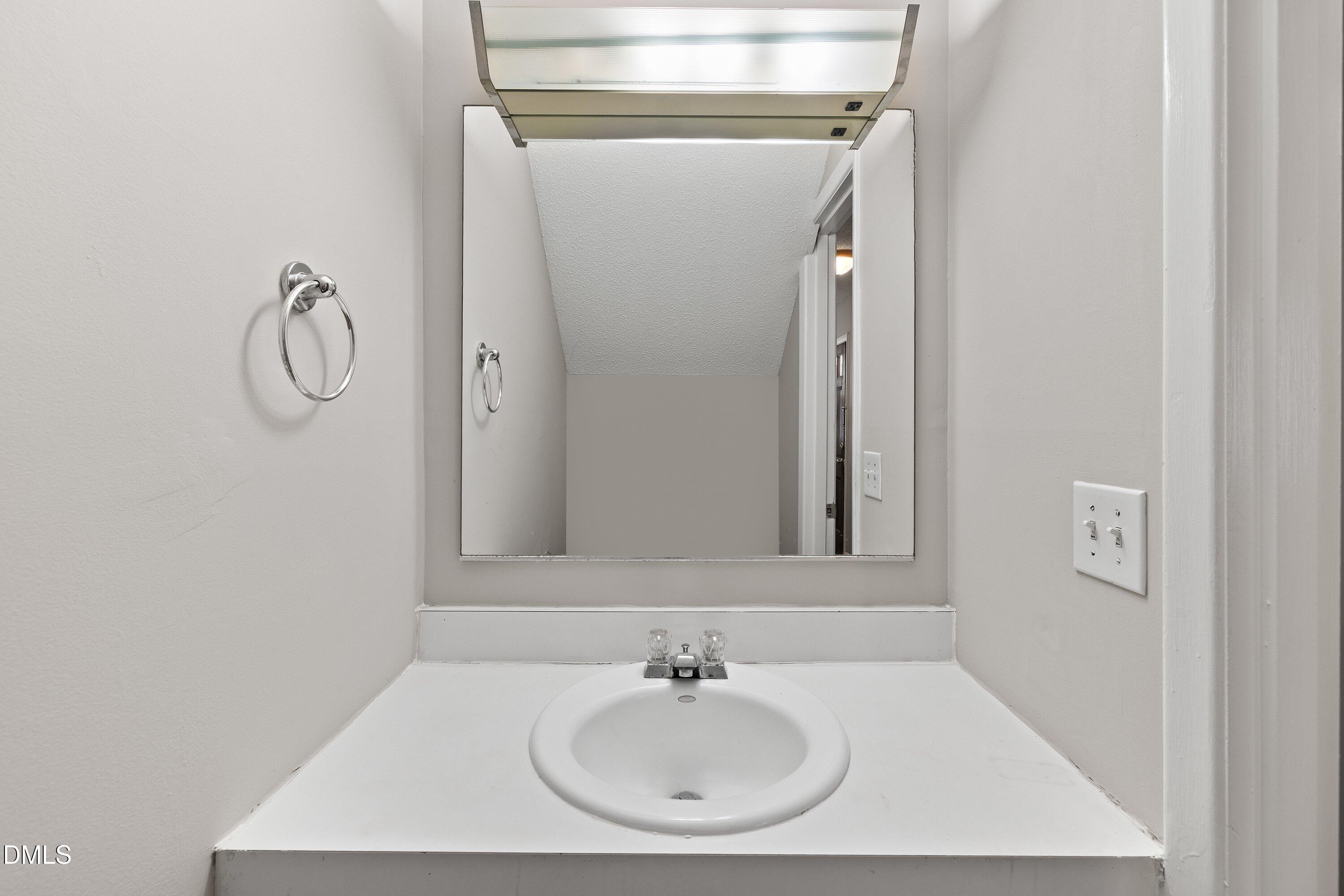 2387 Champion Court Property Photo 16