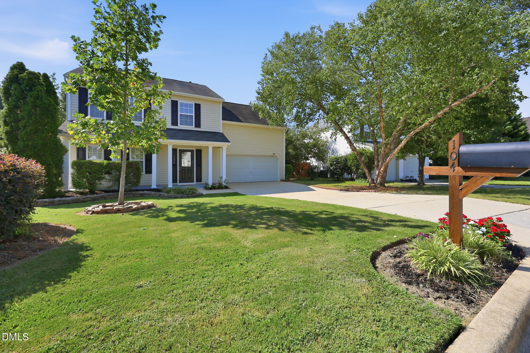 104 Downing Bluff Drive Property Photo 2