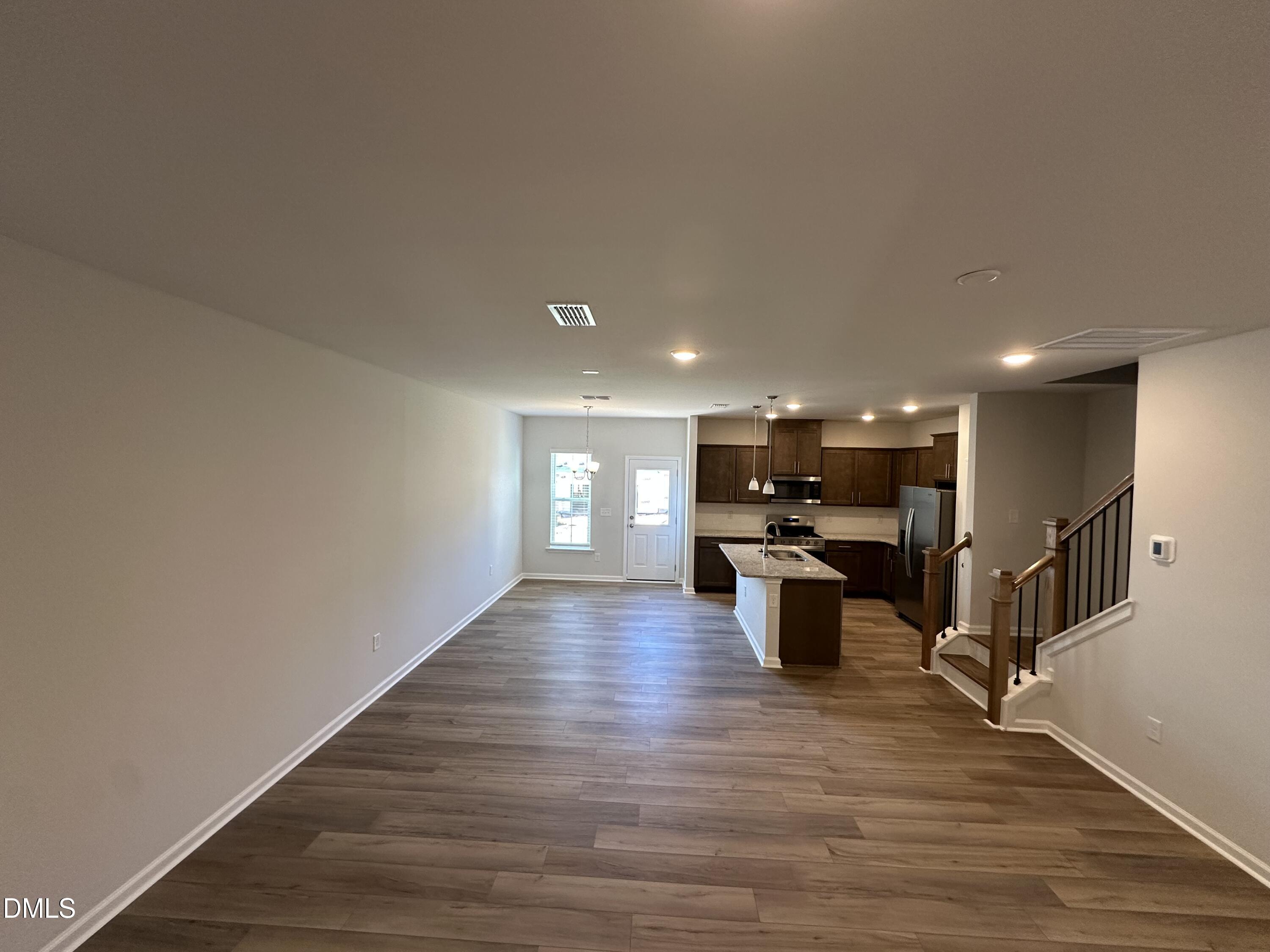 262 Ravenscraig Park Place Property Photo 4