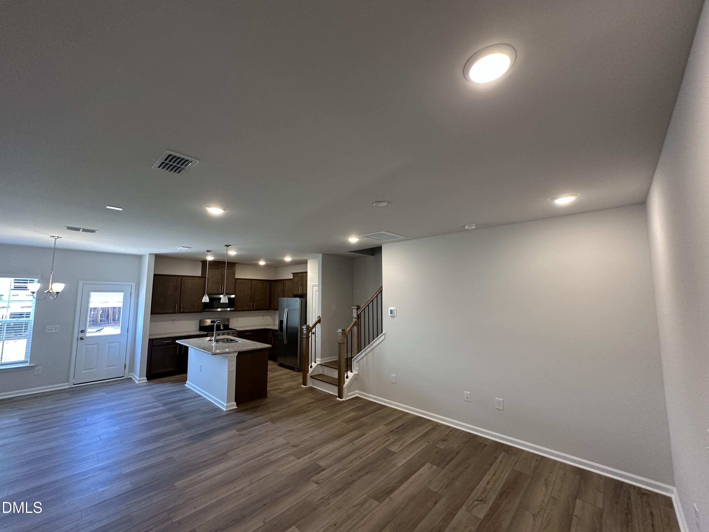 262 Ravenscraig Park Place Property Photo 5