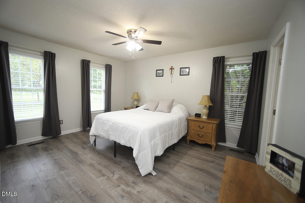 4033 Saint Edmunds Lane Property Photo 4