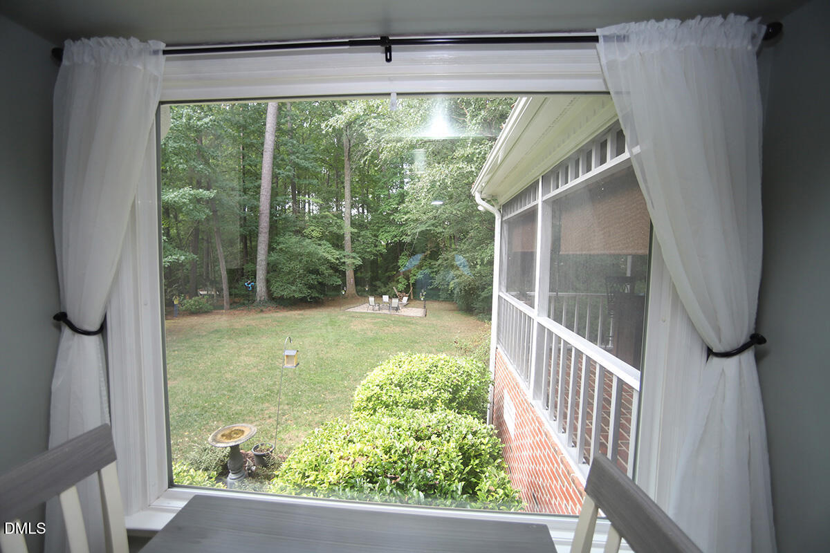 4033 Saint Edmunds Lane Property Photo 9