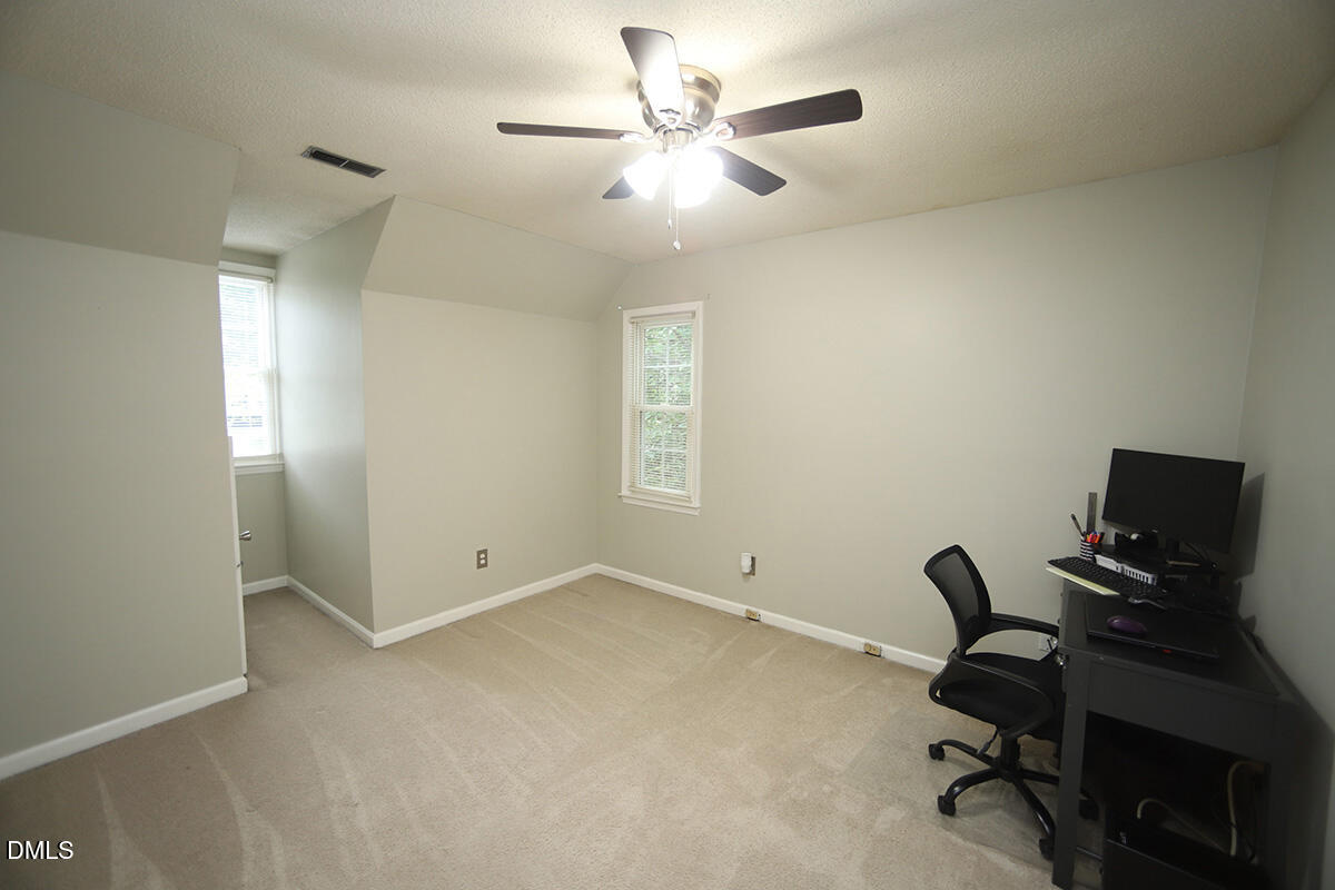 4033 Saint Edmunds Lane Property Photo 15