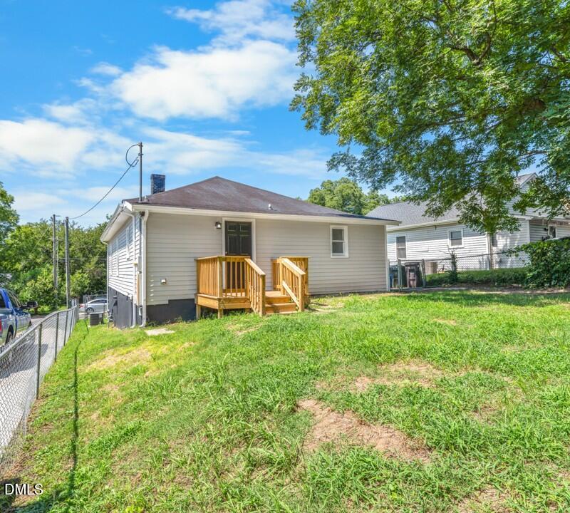 819 Gerard Street Property Photo 24