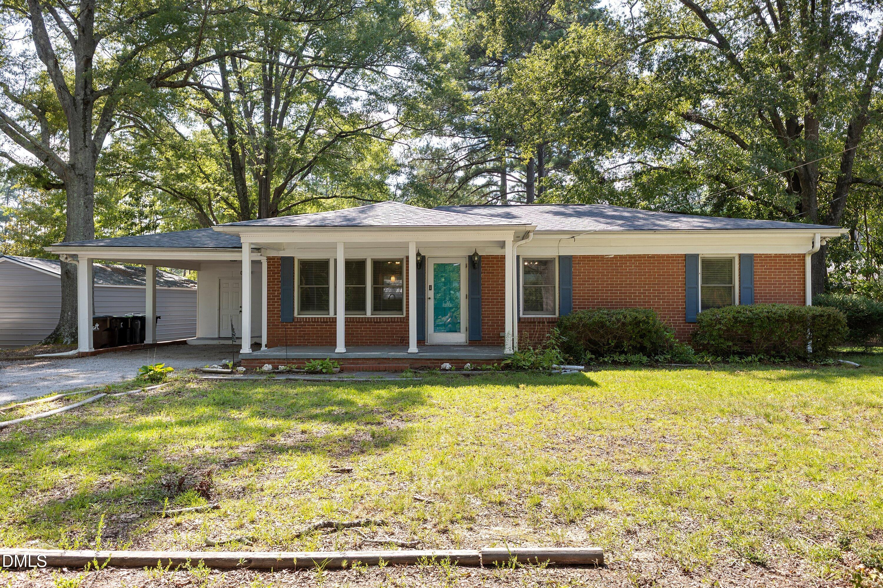 220 Lakewood Drive Property Photo 1