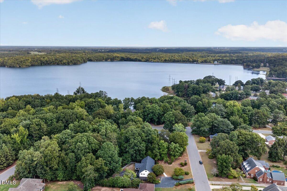 103 Landfall Court Property Photo 2