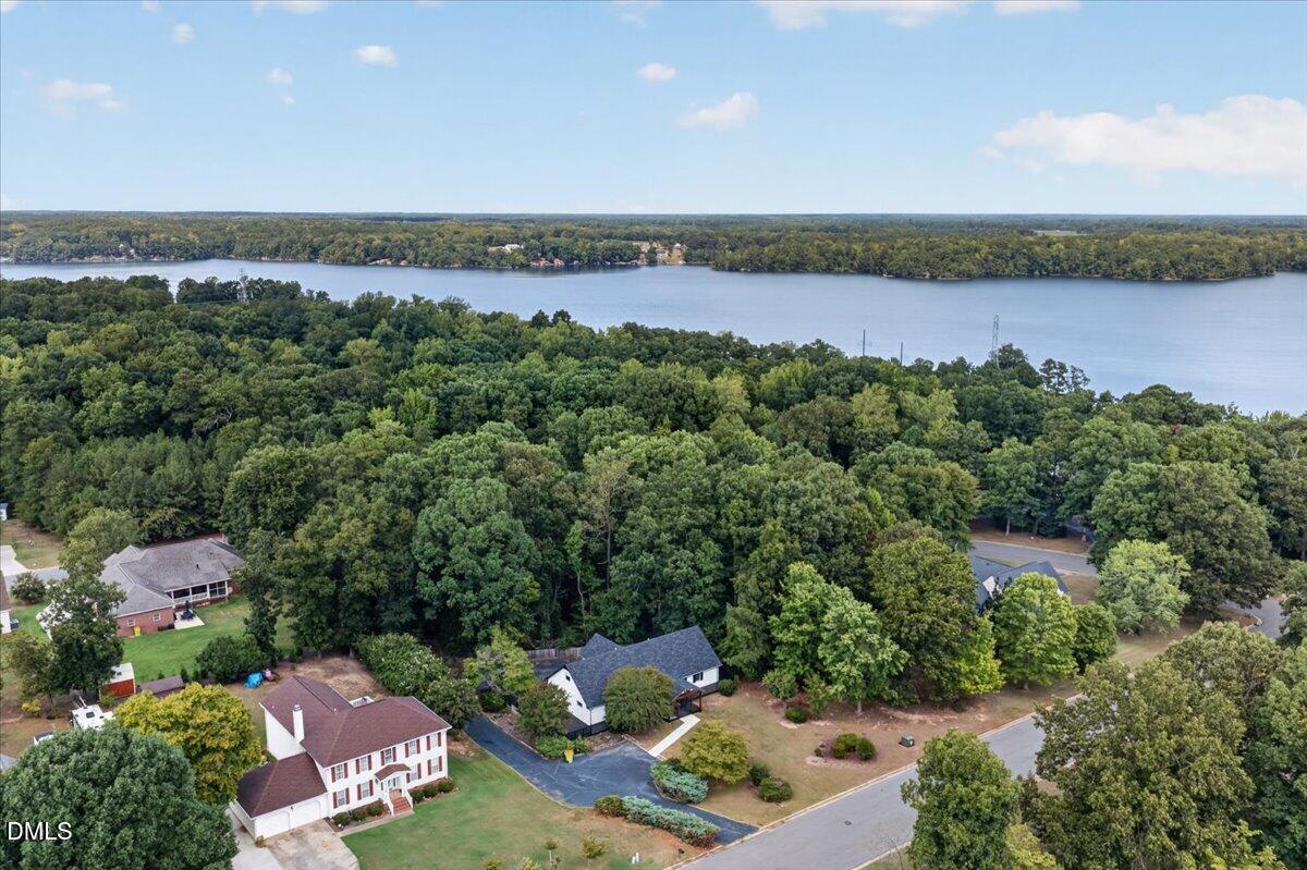 103 Landfall Court Property Photo 4