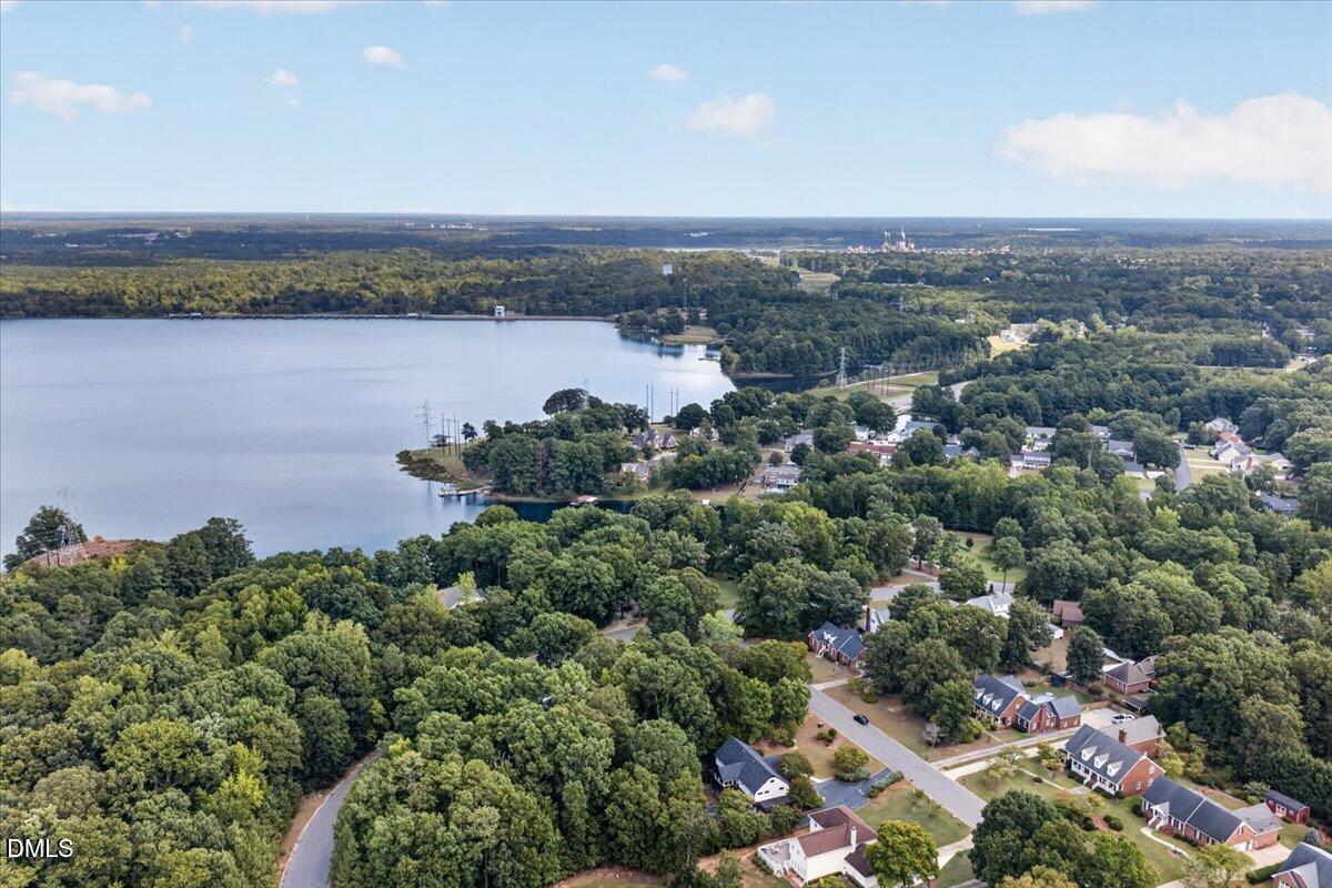 103 Landfall Court Property Photo 6