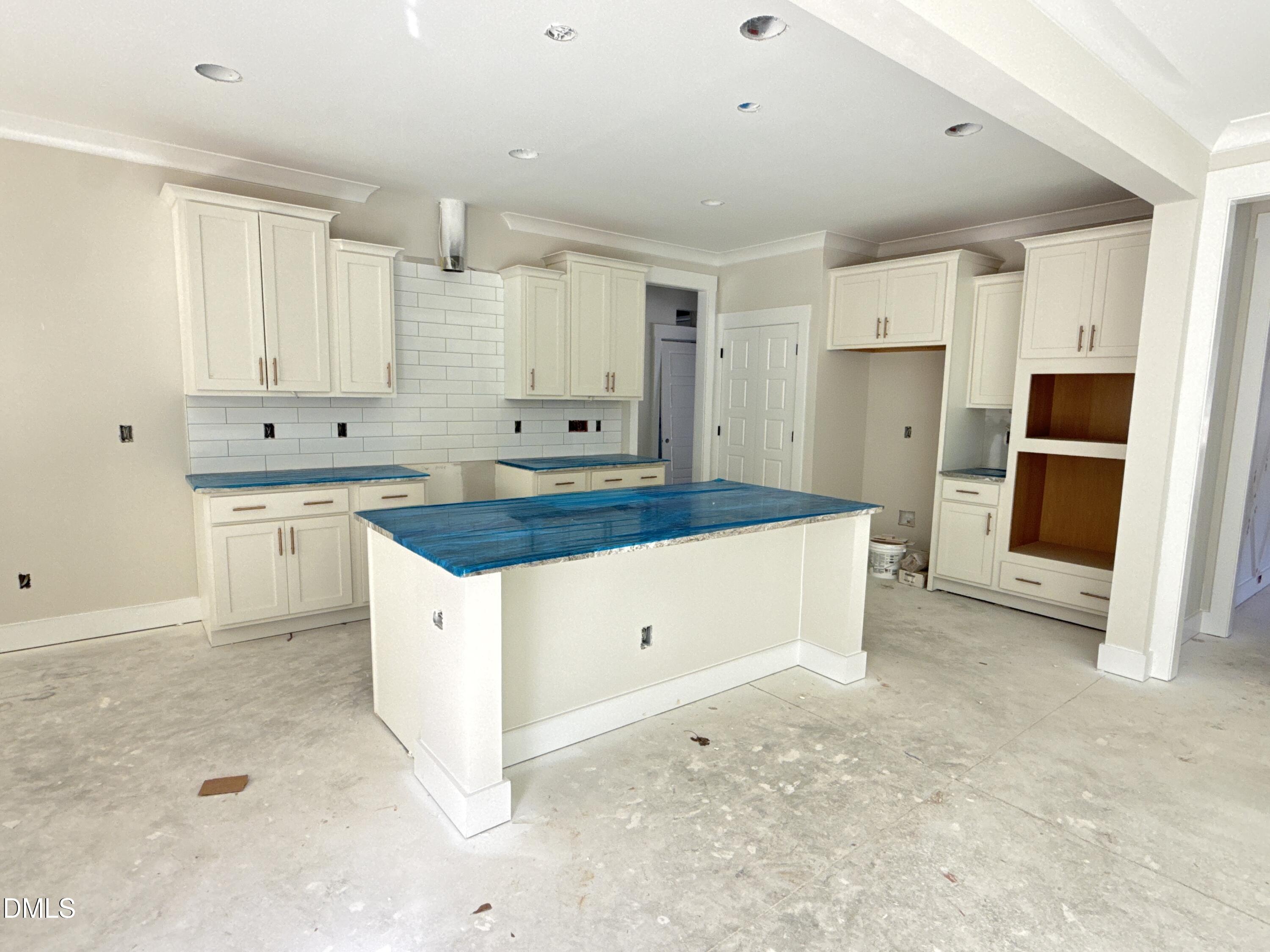 93 Bandelier Drive Property Photo 2