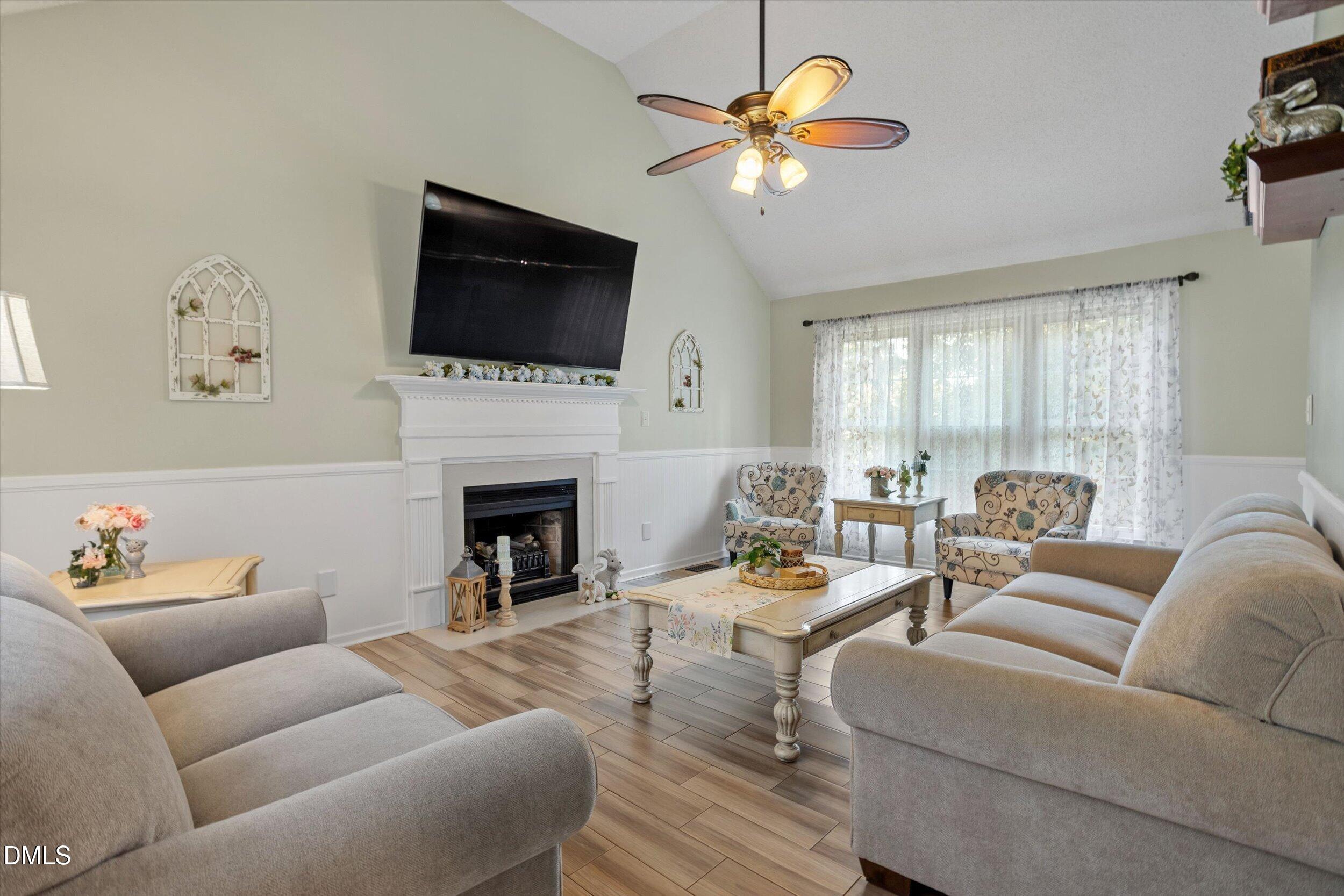 1405 Waterwinds Court Property Photo 3