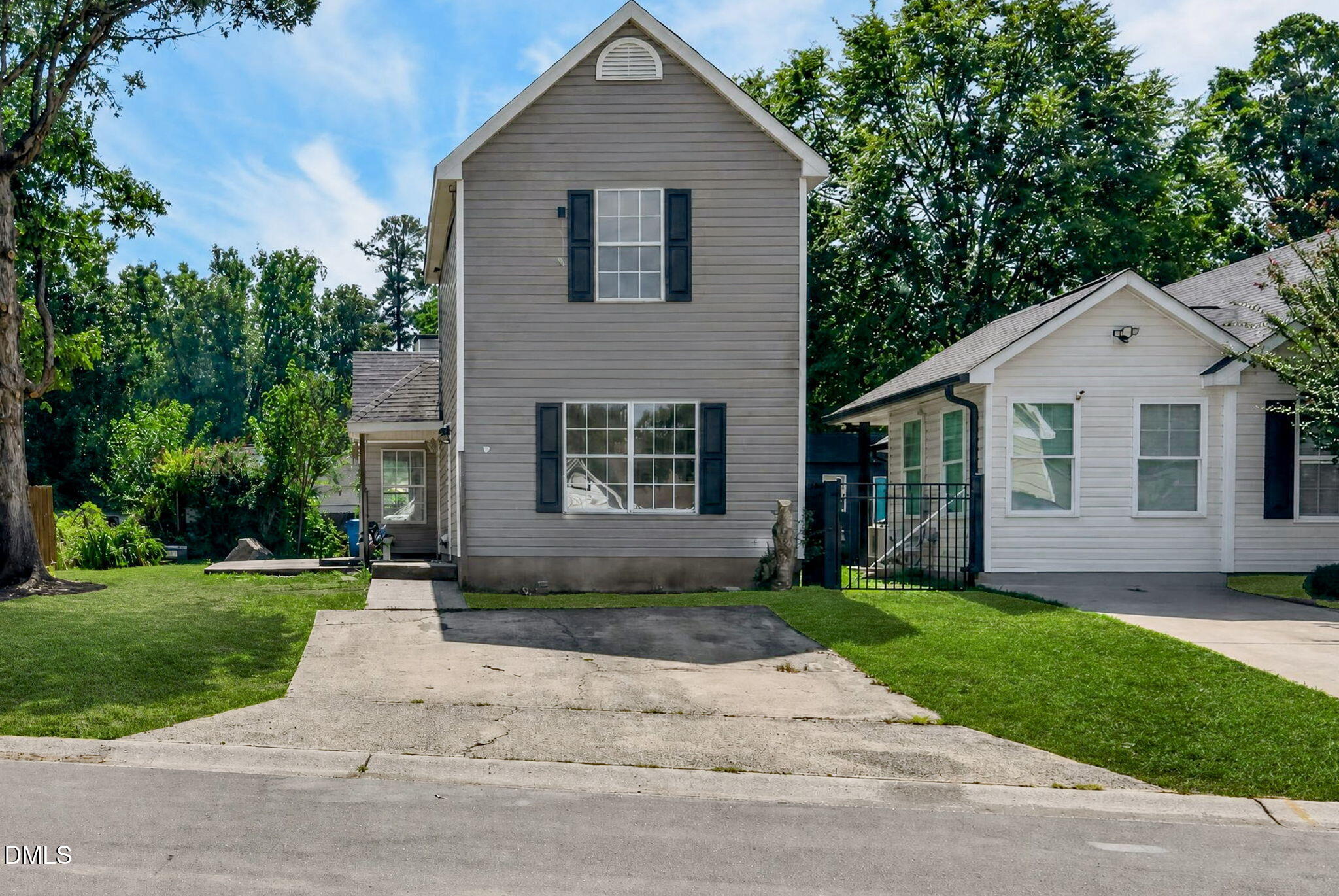 606 Stratton Way Property Photo 1