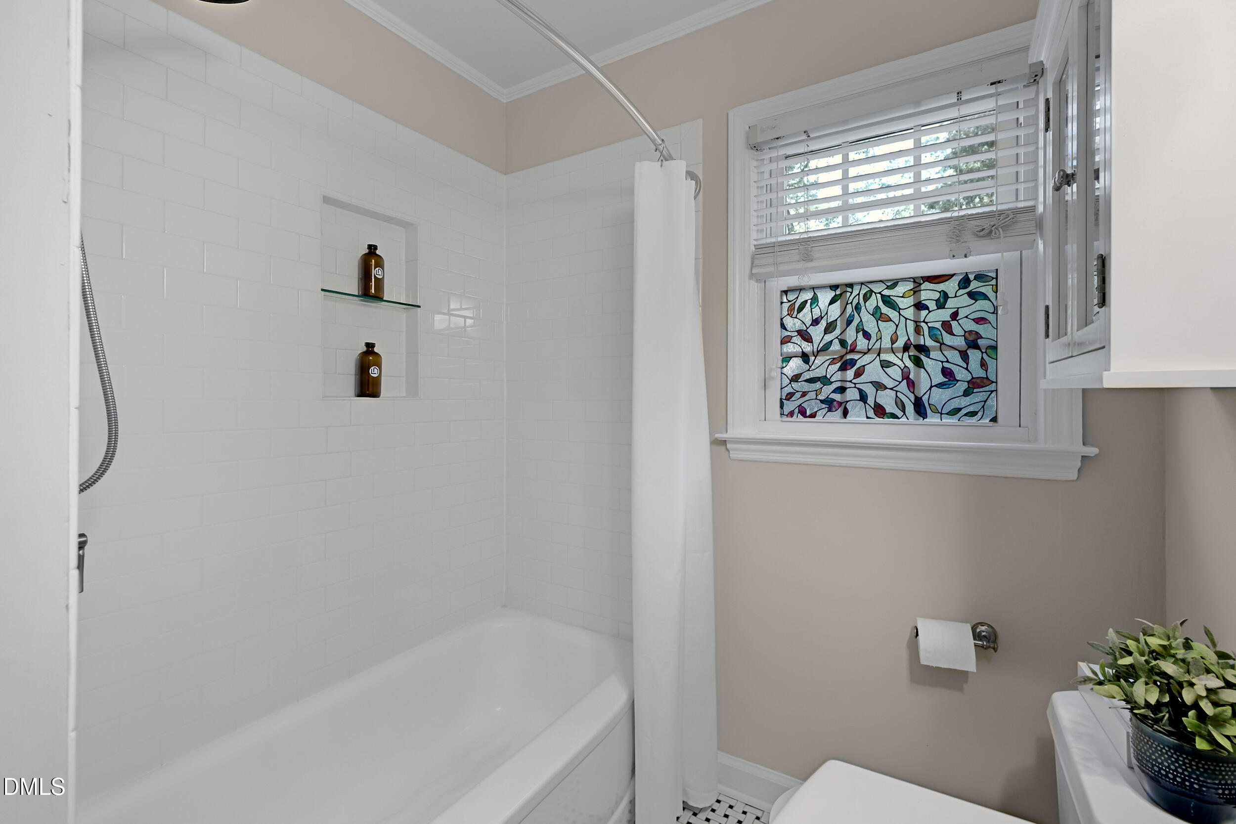 2612 Barmettler Street Property Photo 7