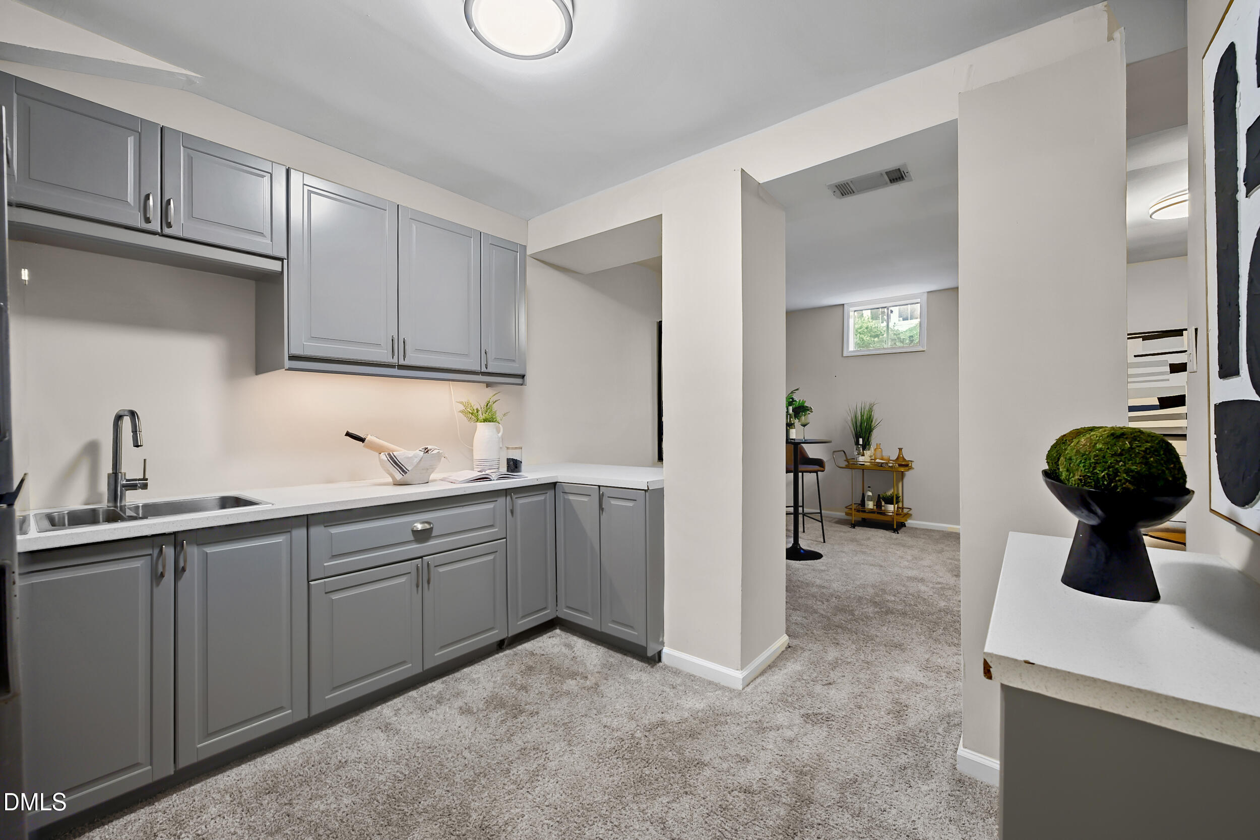 2612 Barmettler Street Property Photo 13