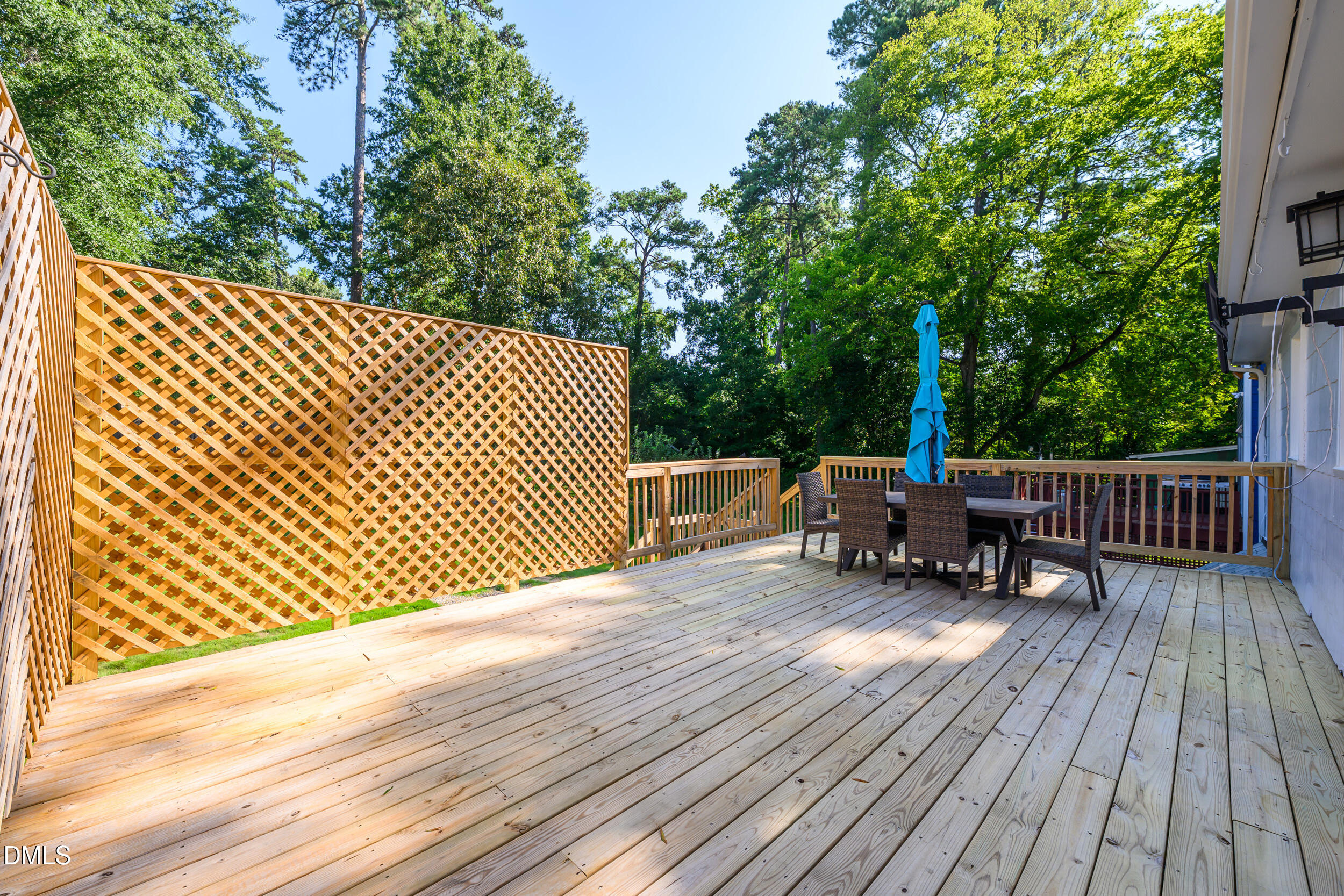 2612 Barmettler Street Property Photo 15