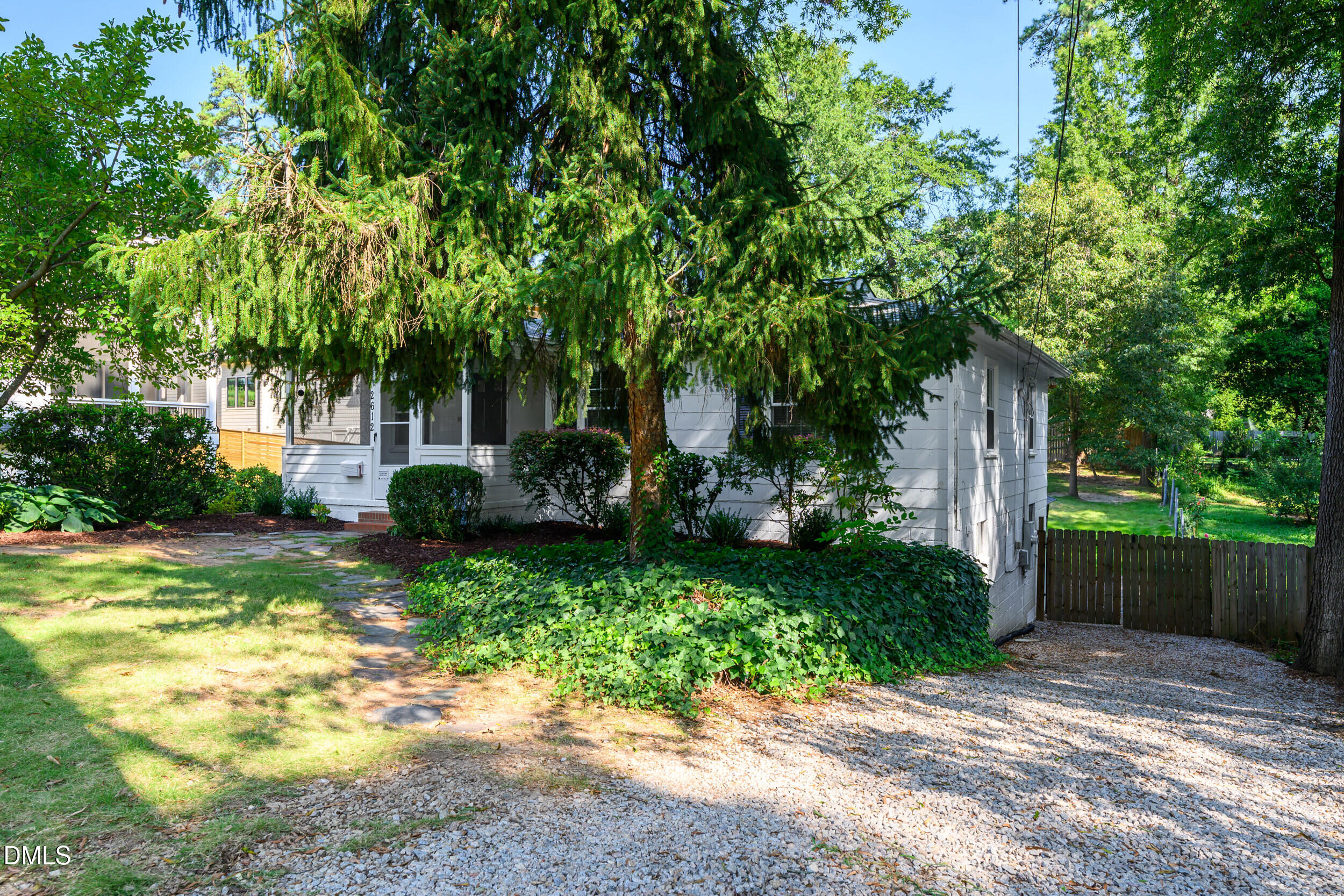 2612 Barmettler Street Property Photo 18