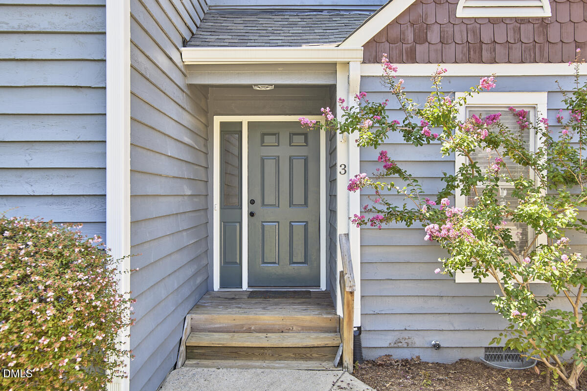3 Hickory Wood Square Property Photo 5