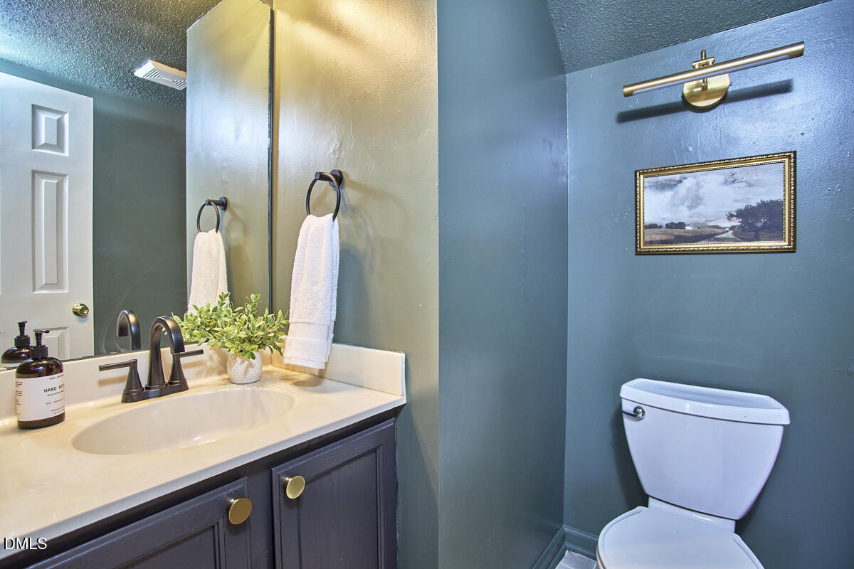 3 Hickory Wood Square Property Photo 35