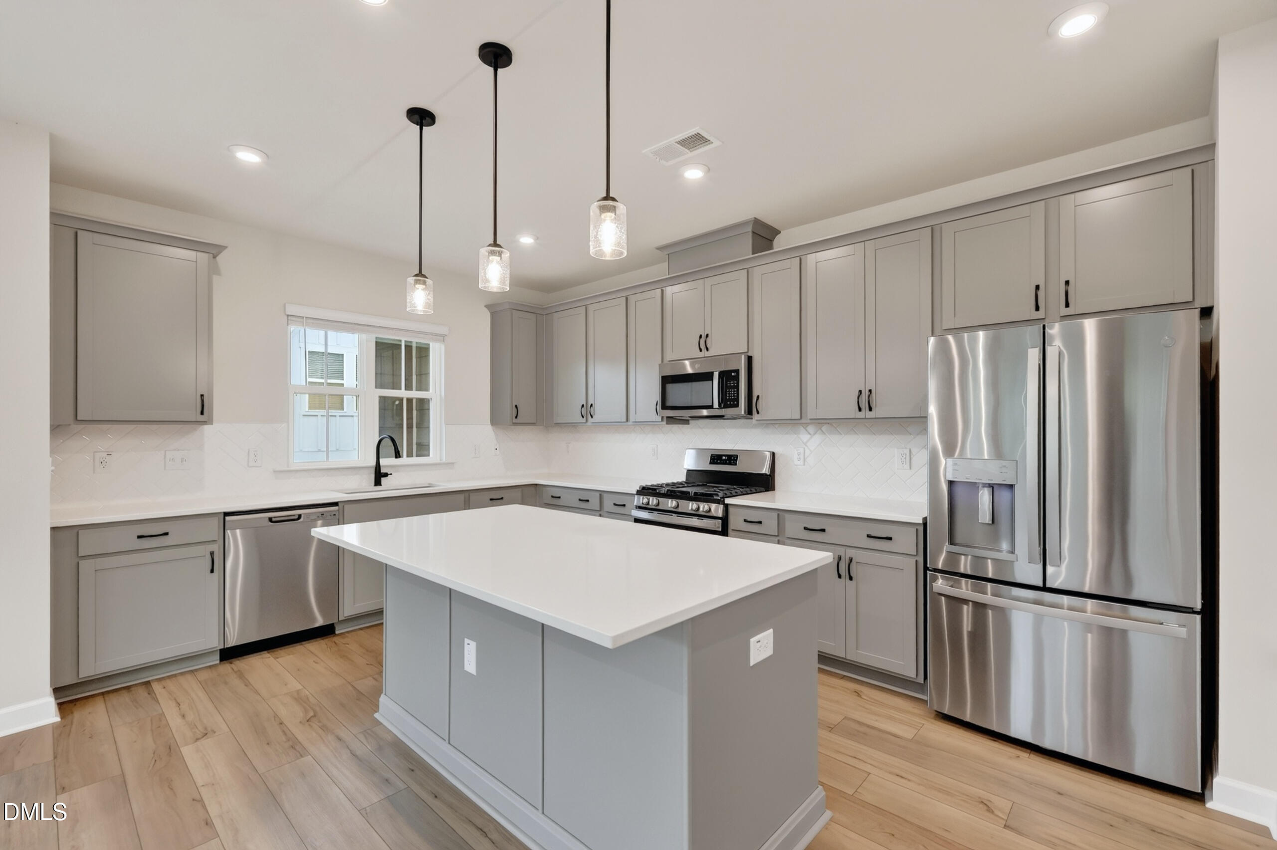 601 Hyperion Alley Property Photo 10