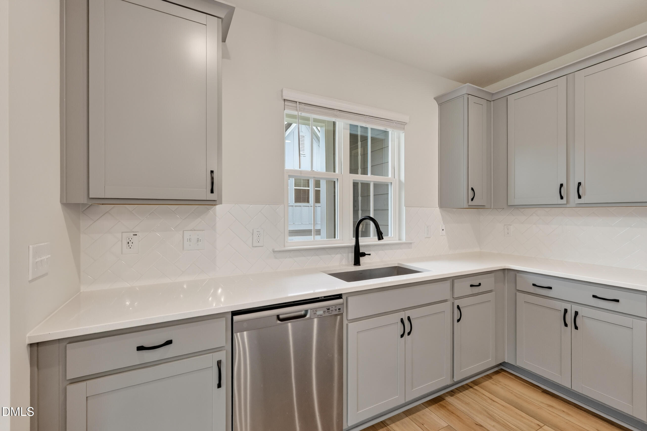 601 Hyperion Alley Property Photo 11