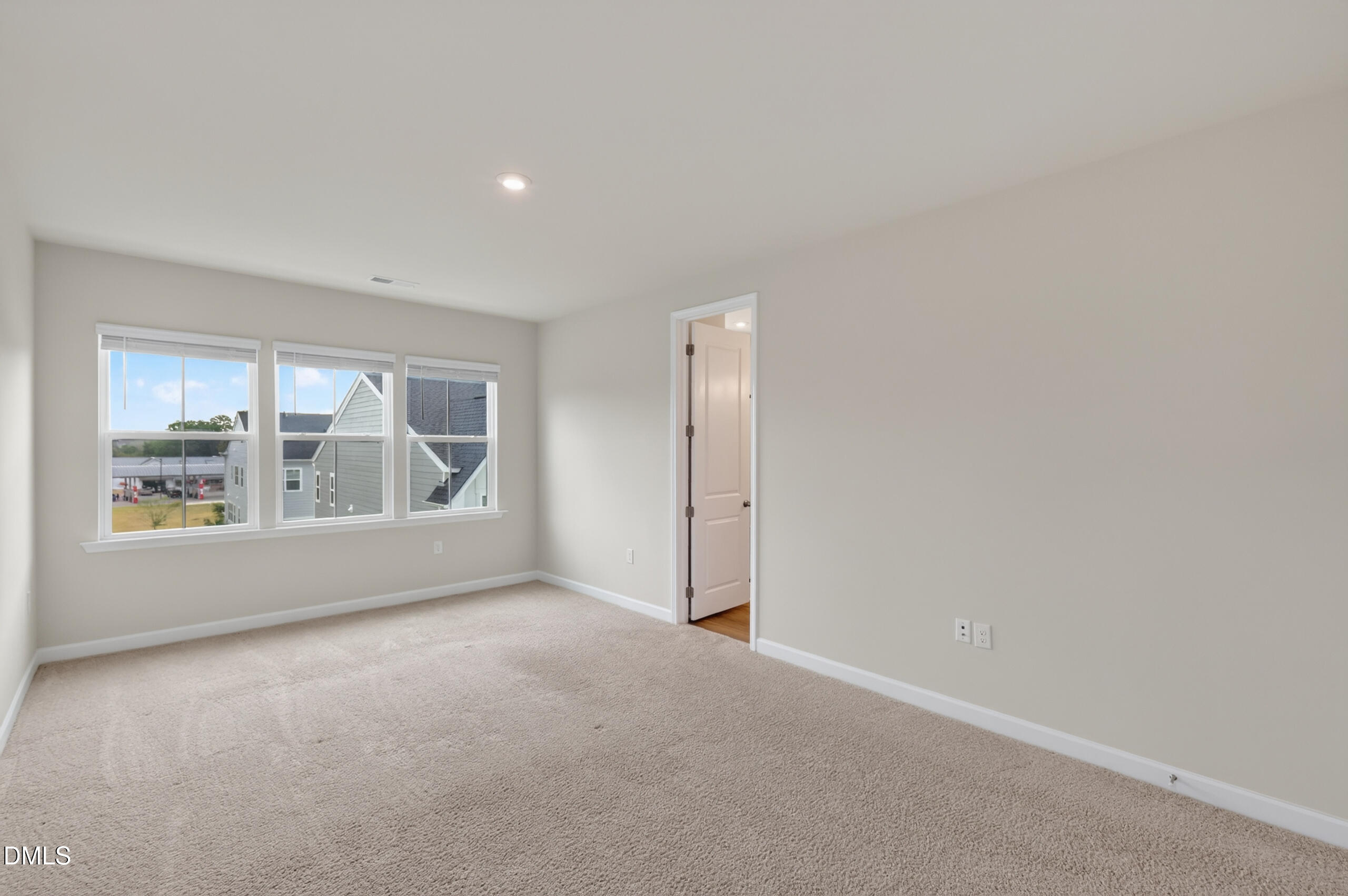 601 Hyperion Alley Property Photo 23