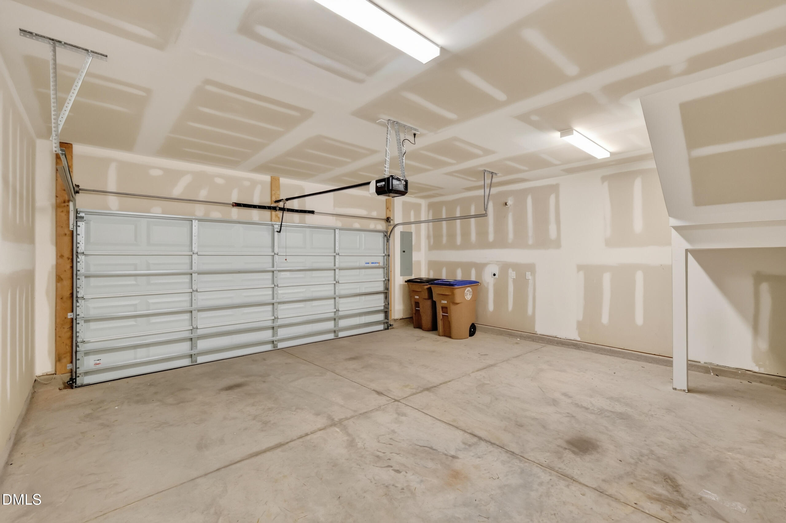 601 Hyperion Alley Property Photo 43