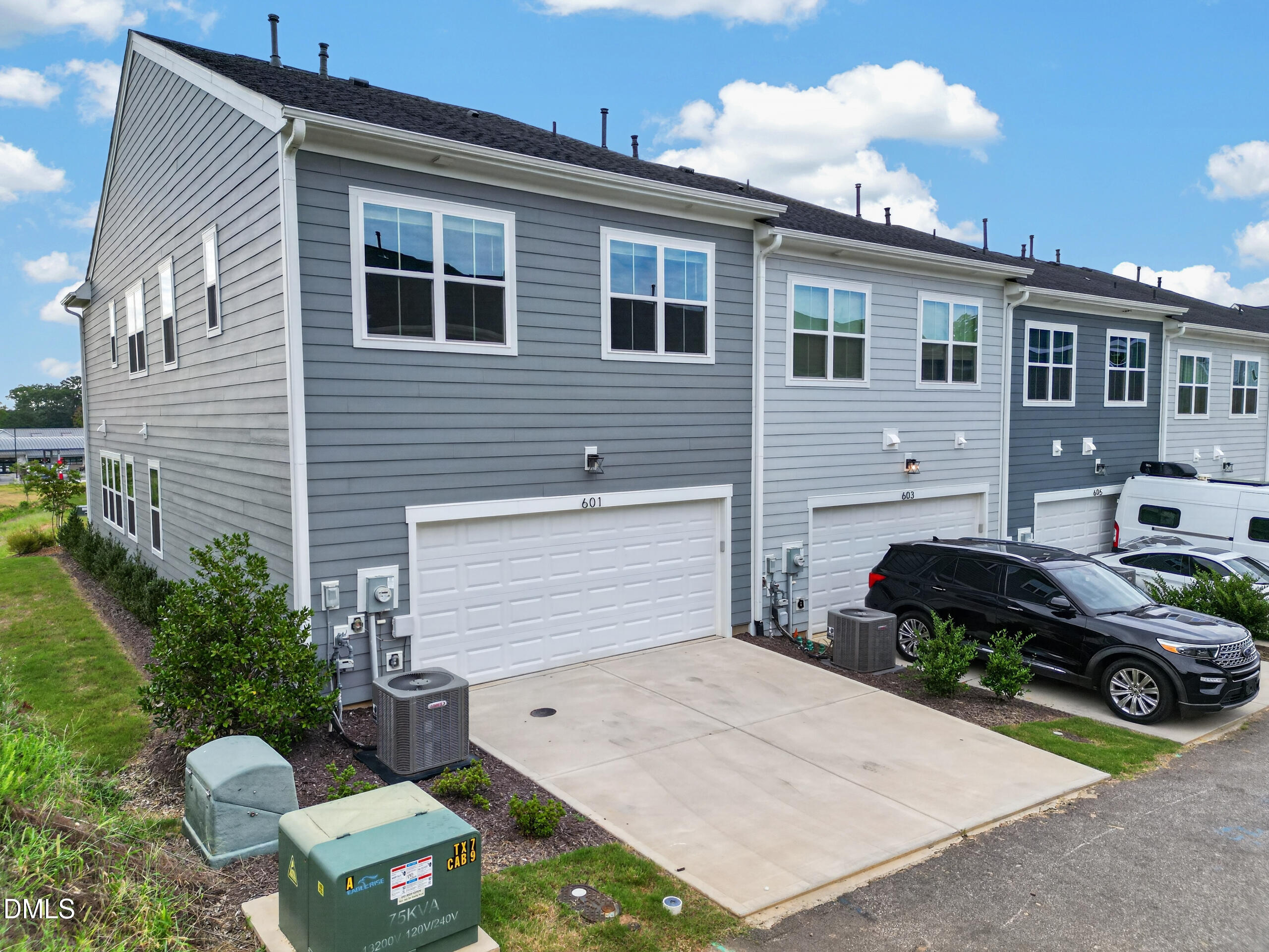 601 Hyperion Alley Property Photo 44