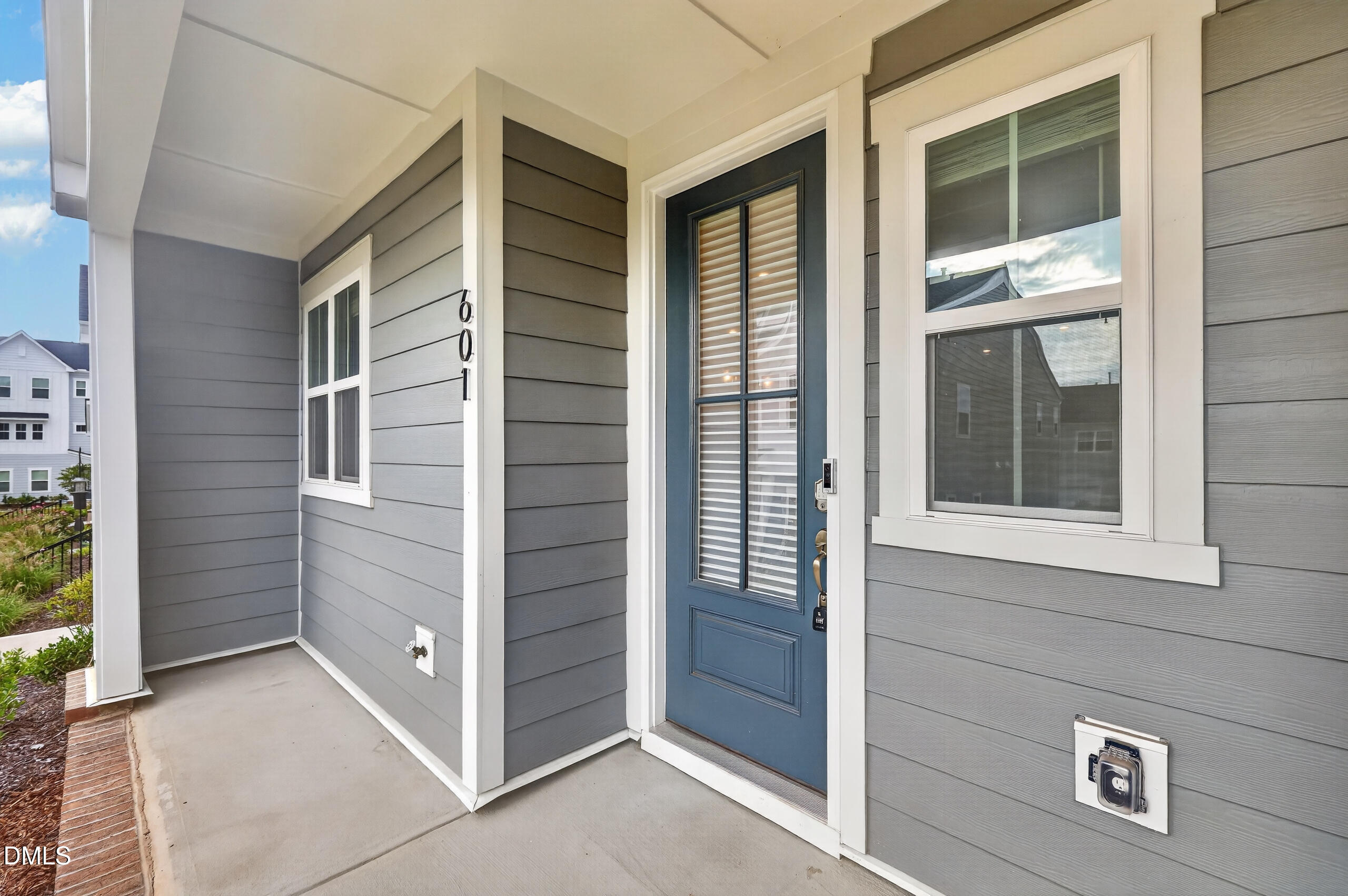 601 Hyperion Alley Property Photo 46