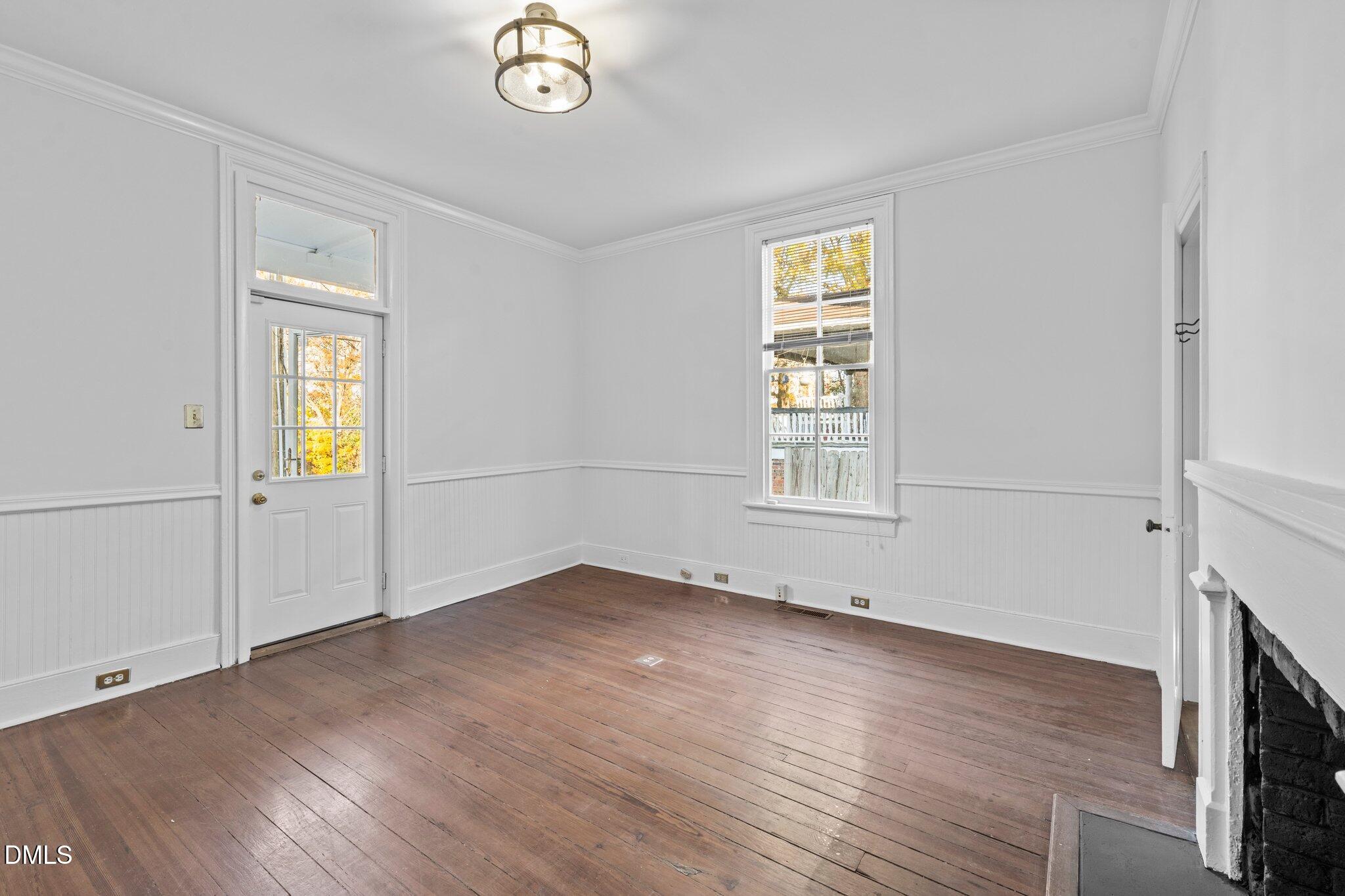 627 W Lane Street 105 And 106 Property Photo 3