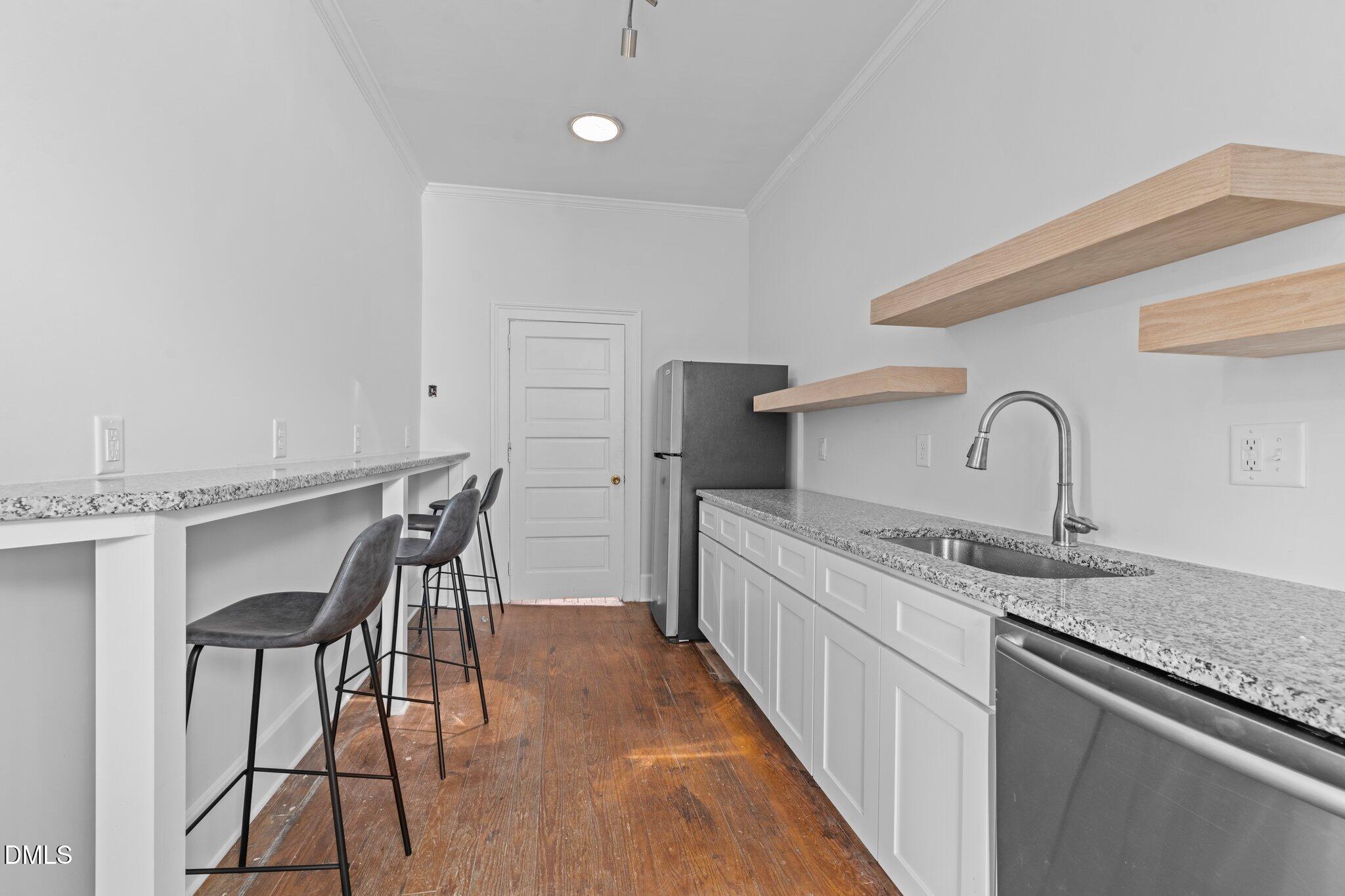 627 W Lane Street 105 And 106 Property Photo 6
