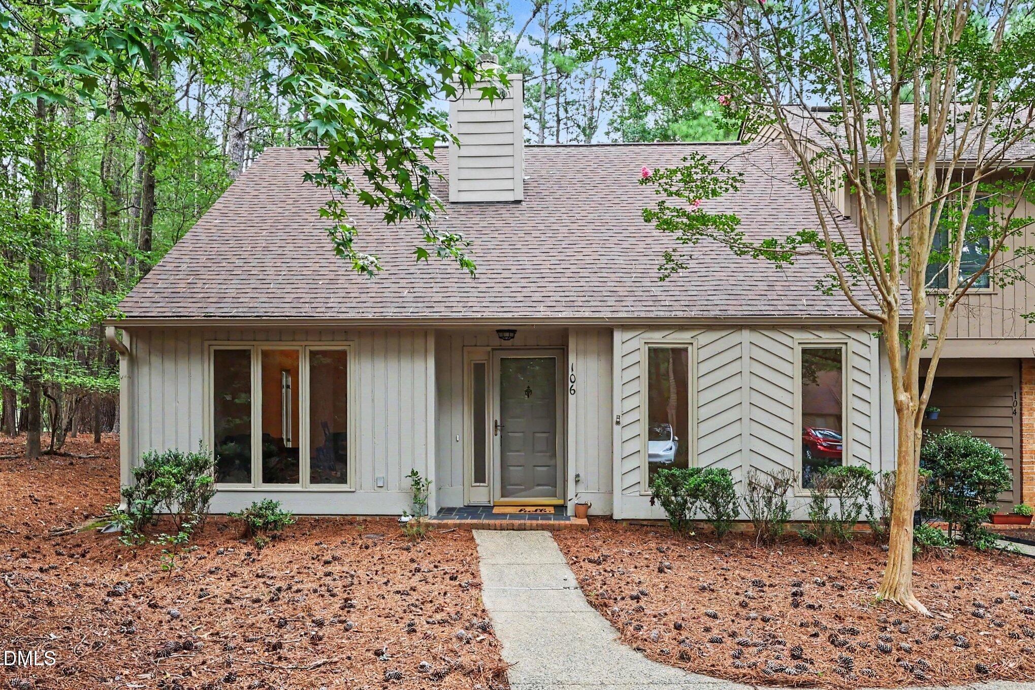 106 Old Stable Court Property Photo 1