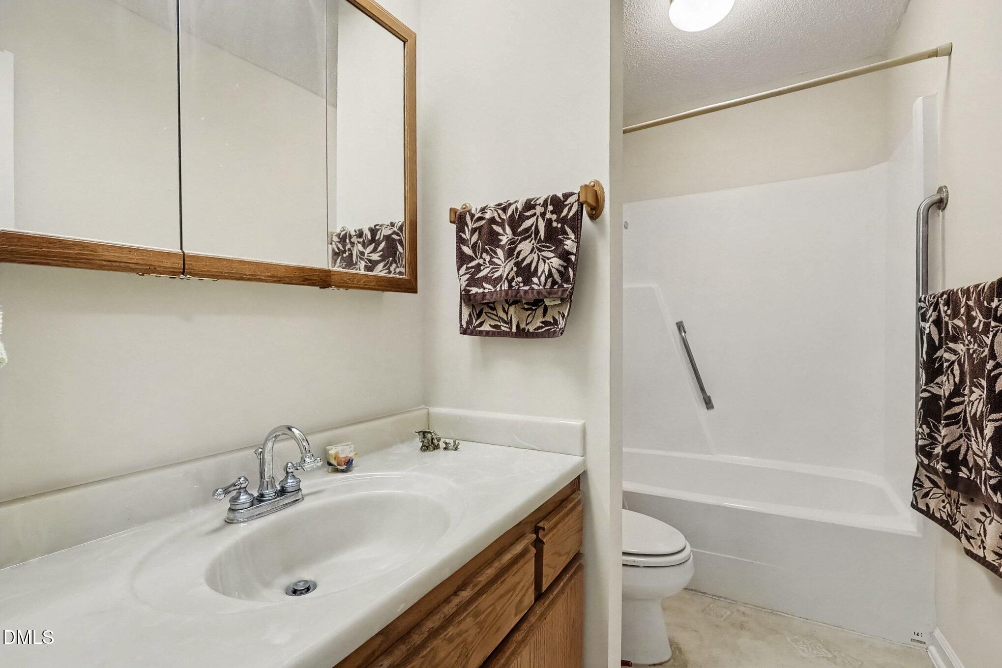 106 Old Stable Court Property Photo 16
