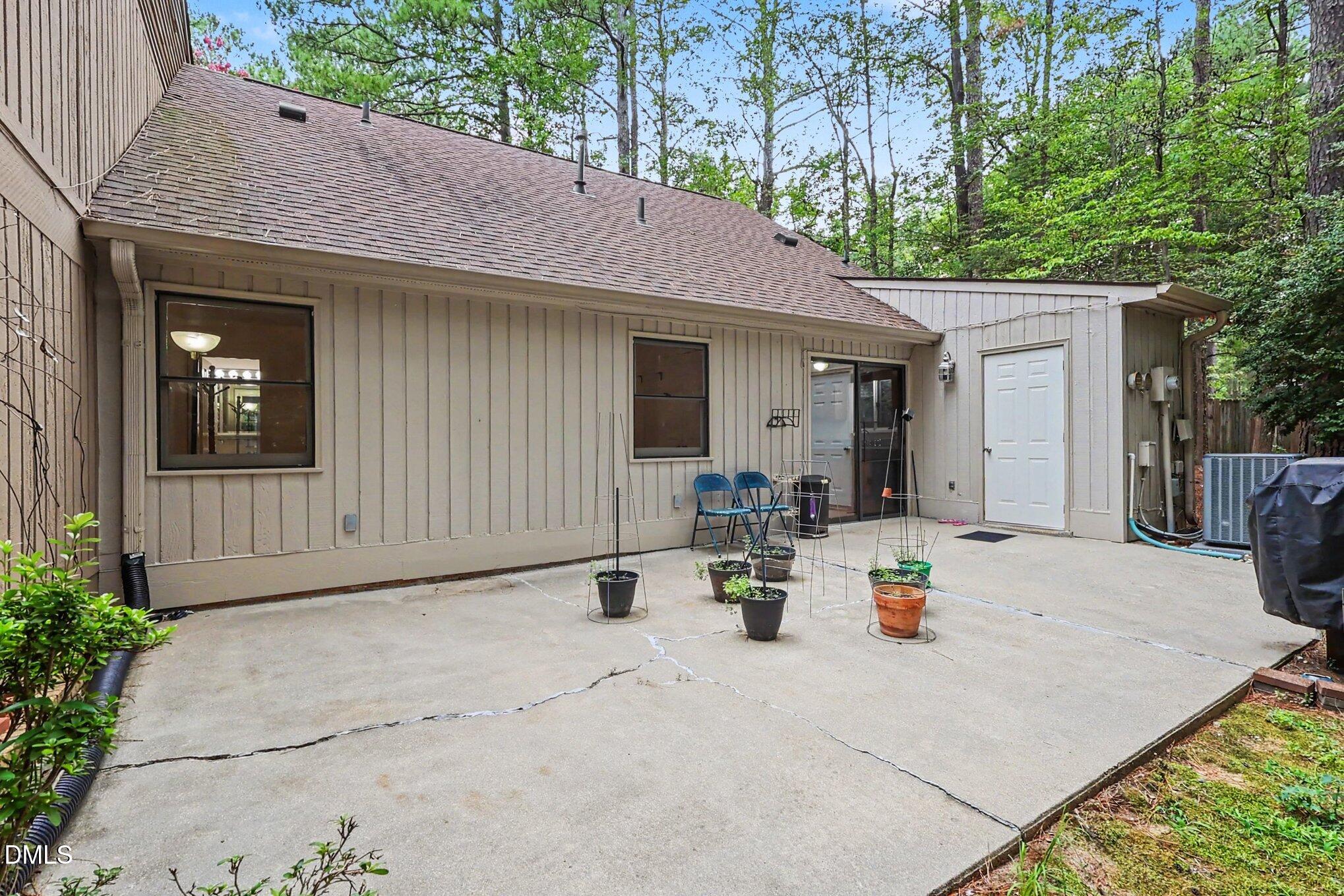 106 Old Stable Court Property Photo 18