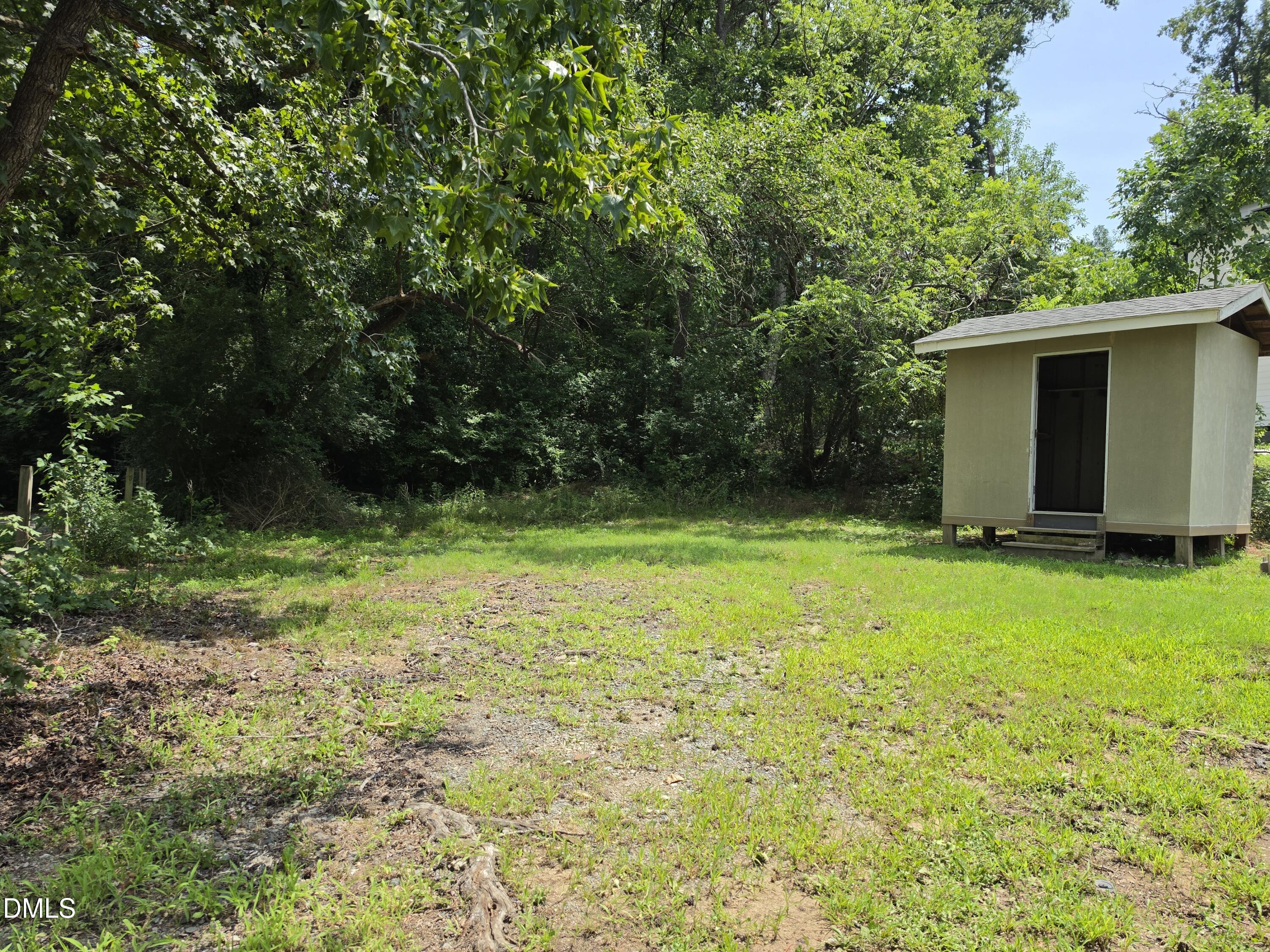 1510 N Hyde Park Avenue Property Photo 6