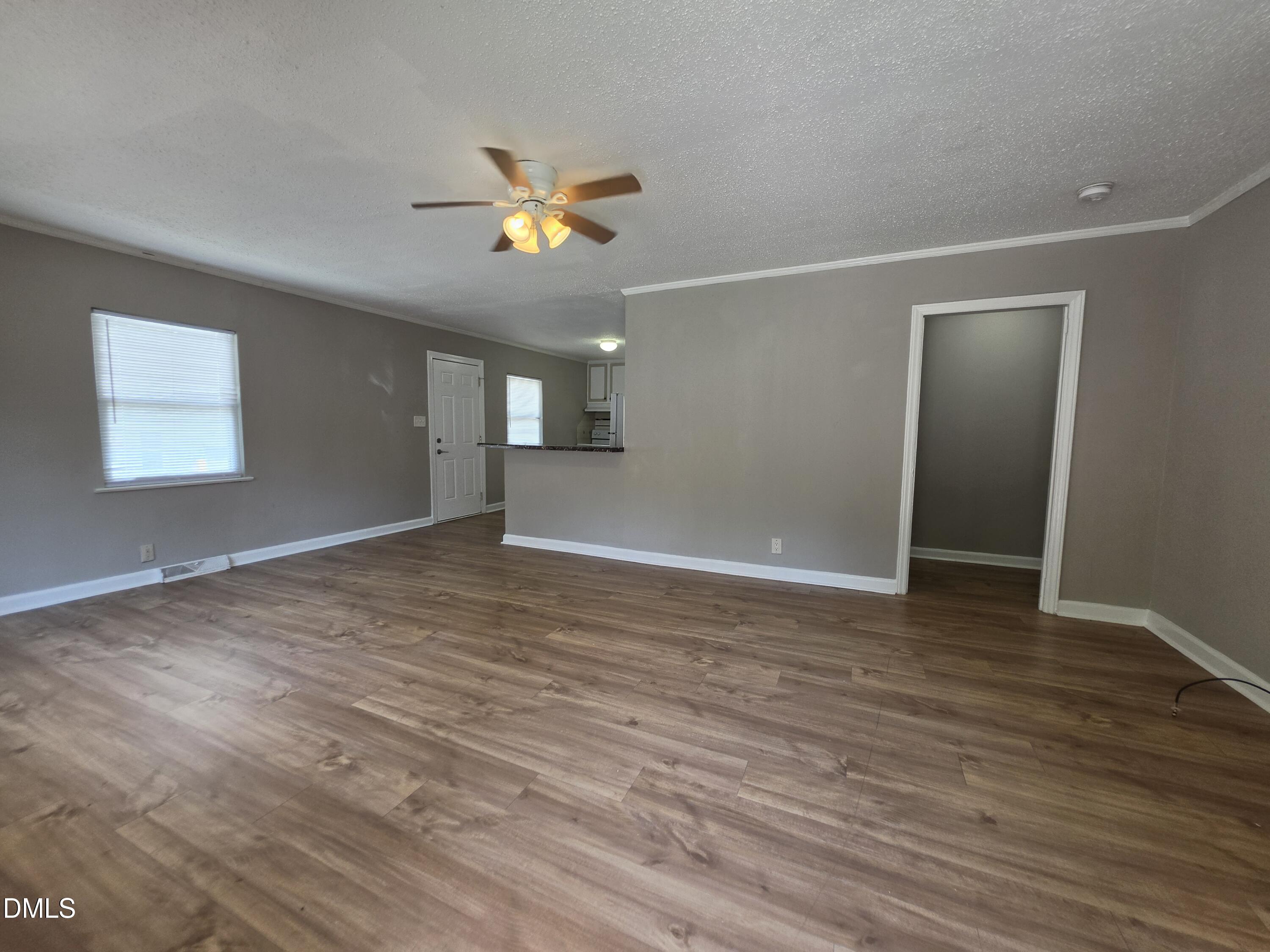 1510 N Hyde Park Avenue Property Photo 7