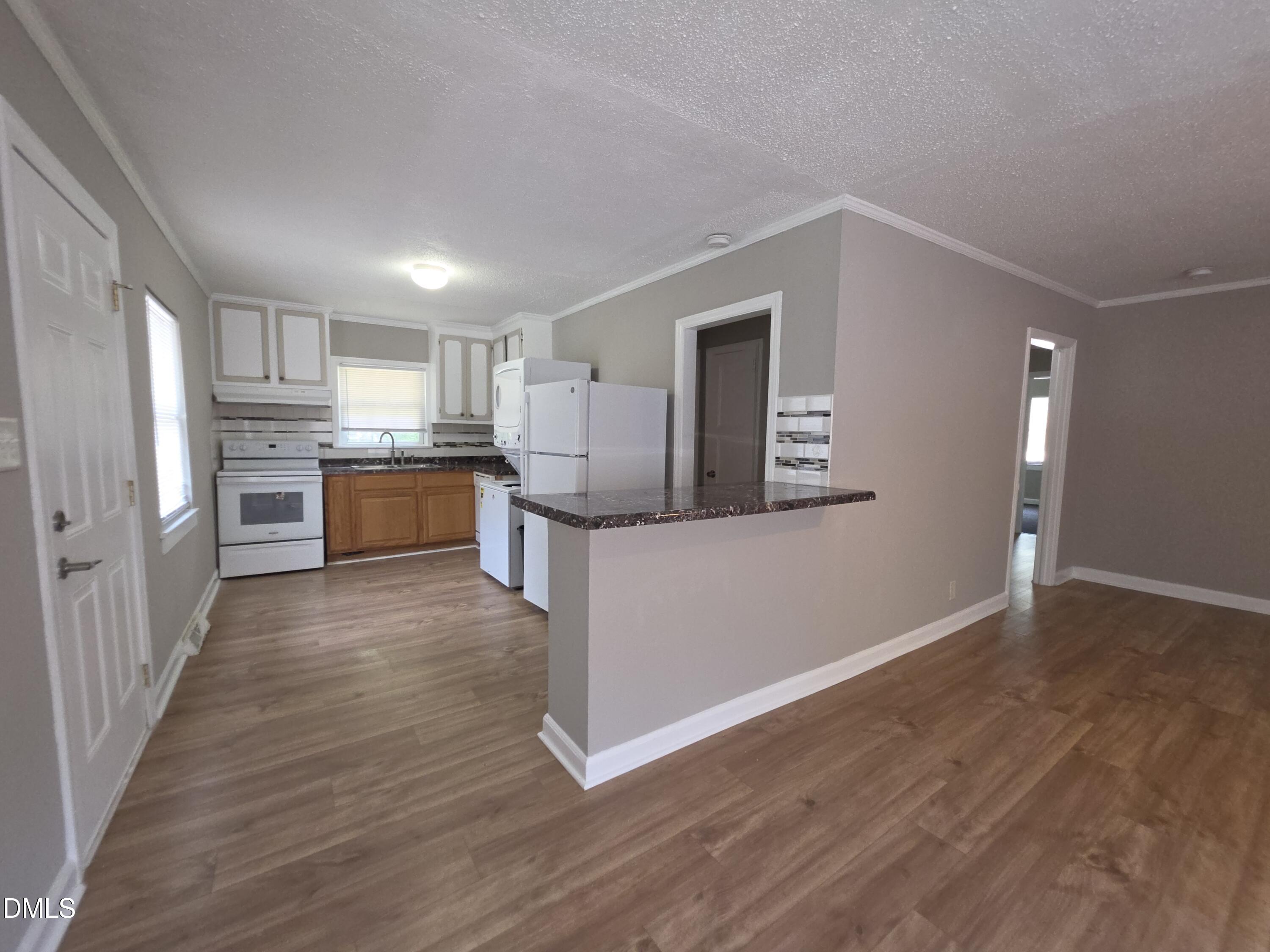 1510 N Hyde Park Avenue Property Photo 11