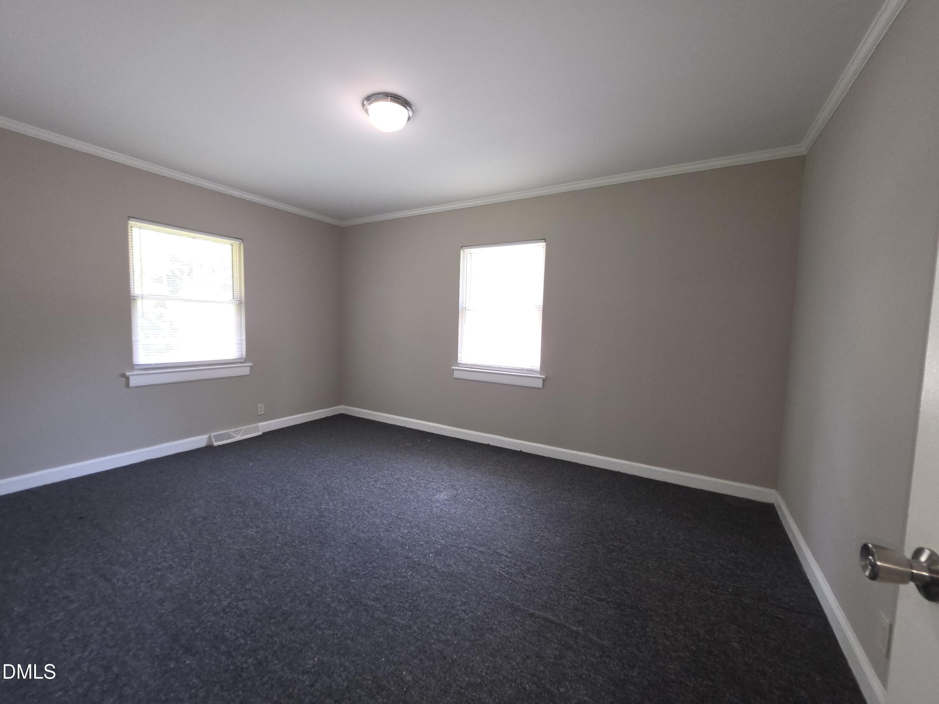 1510 N Hyde Park Avenue Property Photo 13