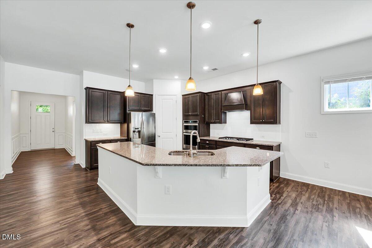 1660 Highpoint Street Property Photo 2