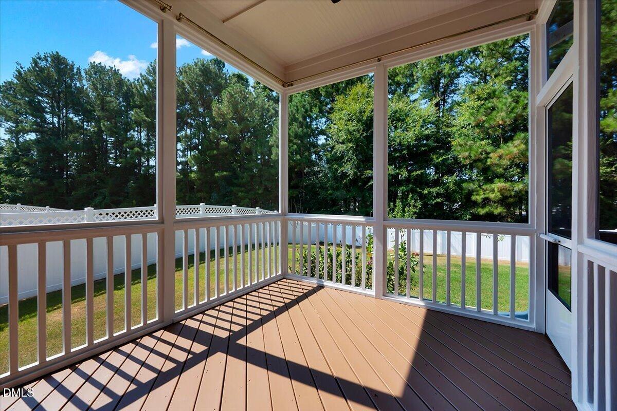 1660 Highpoint Street Property Photo 7
