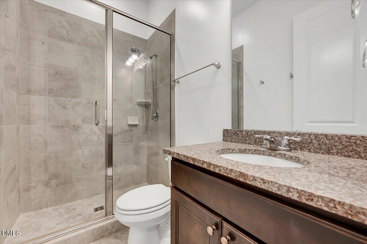 1660 Highpoint Street Property Photo 12