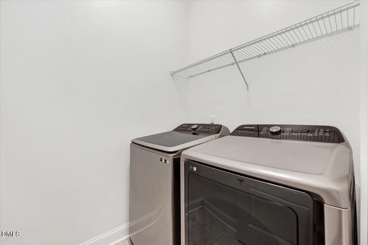 1660 Highpoint Street Property Photo 15